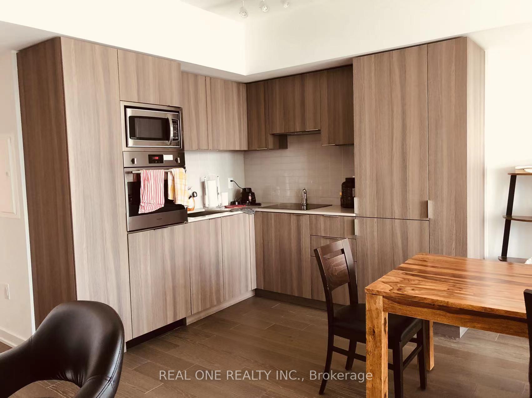 2 Bedrooms Condo at 11 Wellesley, Toronto For sale