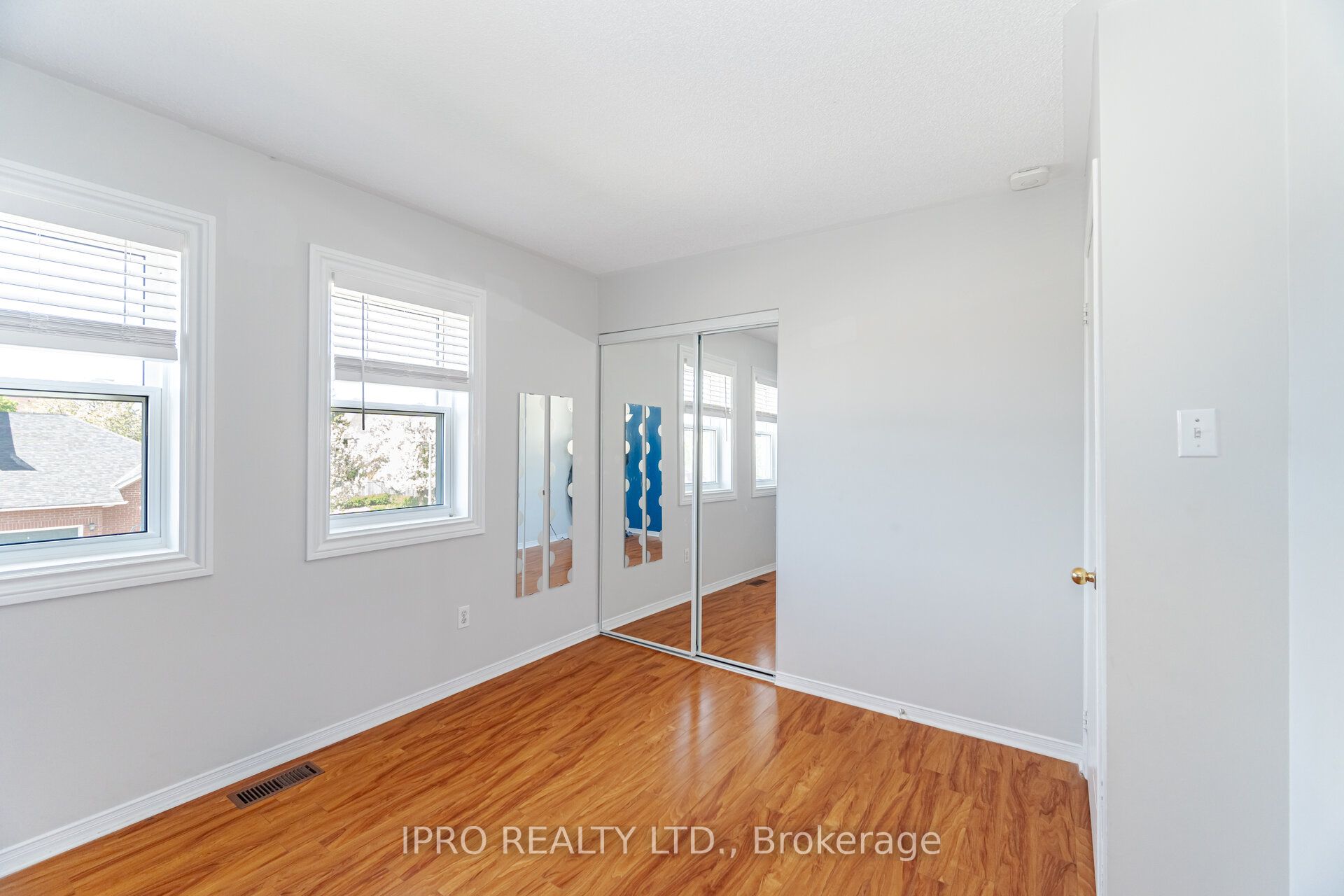 5659 Glen Erin Drive E, #41