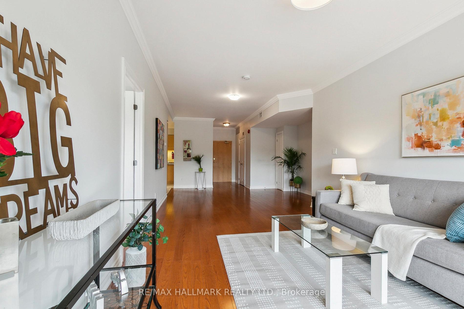 2 Bedrooms Condo at 1 Lawlor, Toronto For sale