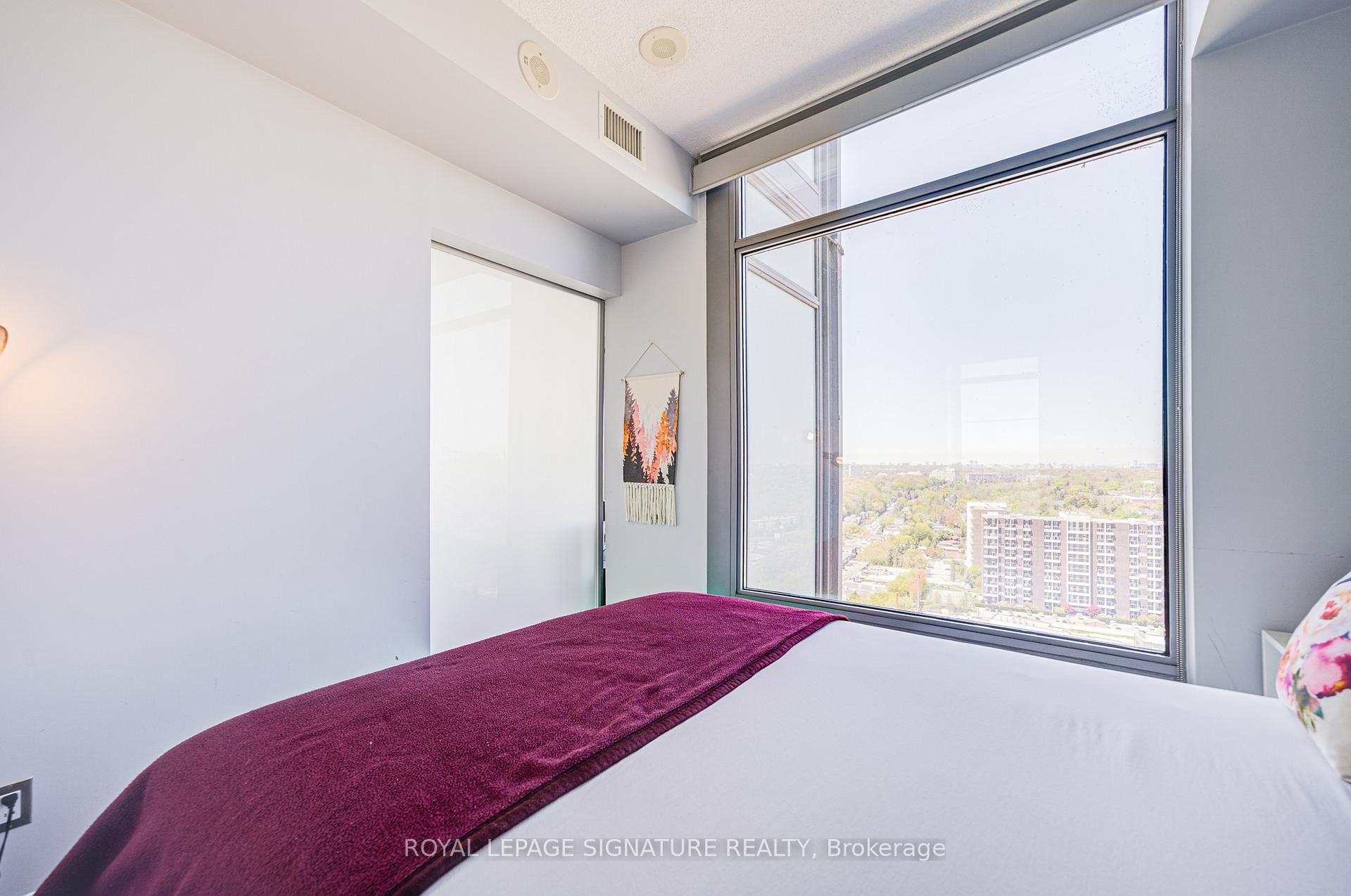 2 Bedrooms Condo at 105 The Queensway, Toronto For sale