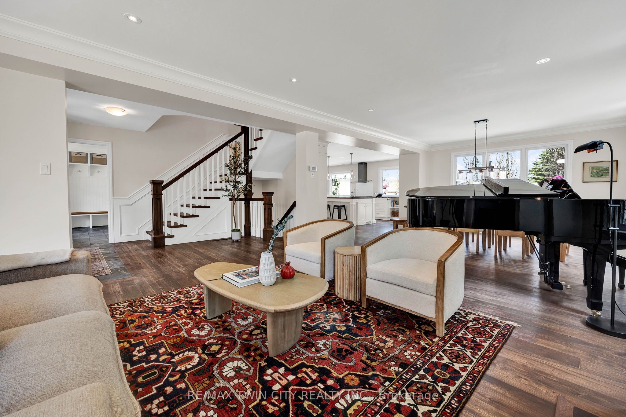 7 Huntley Crescent
