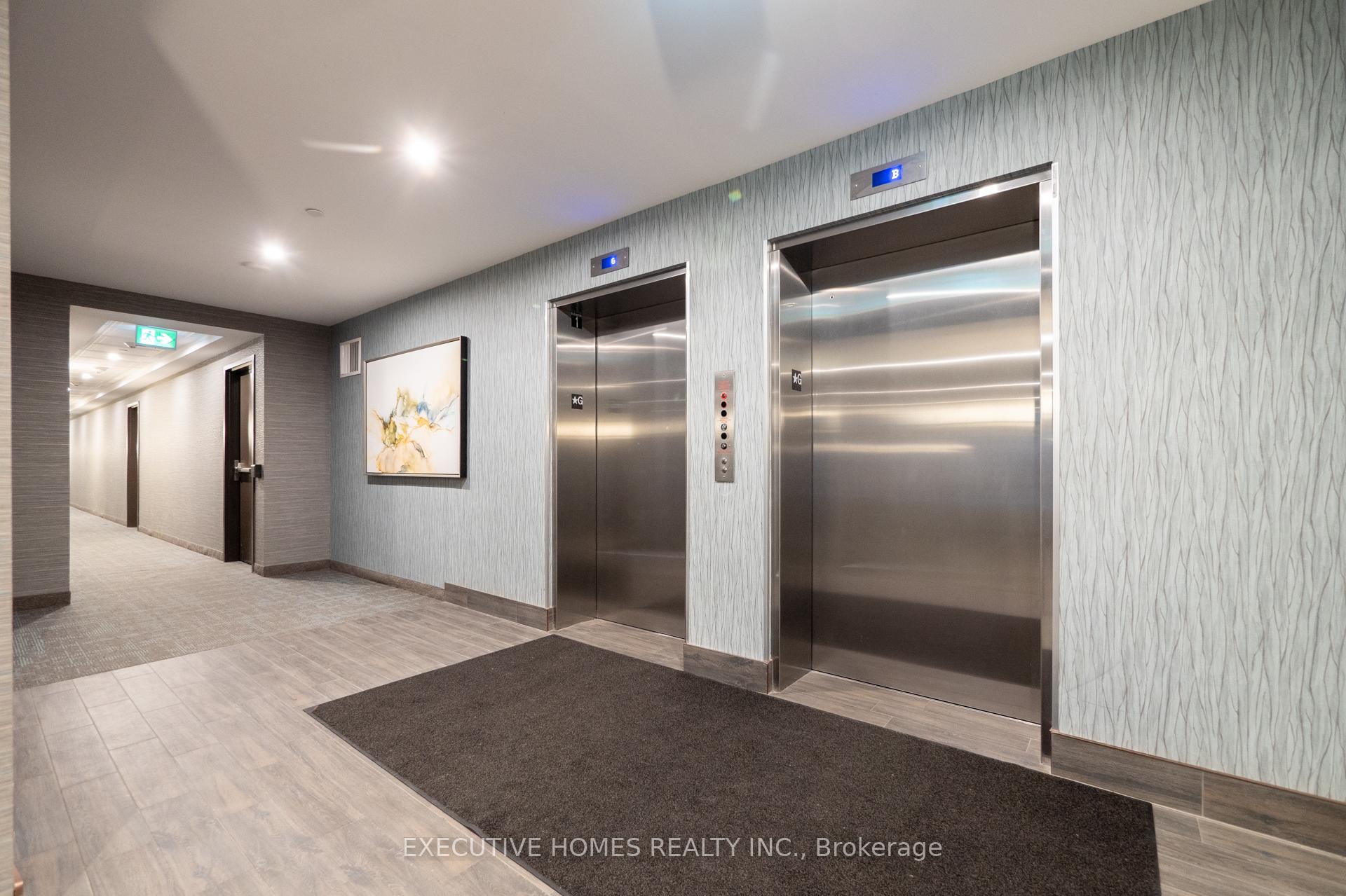 2 Bedrooms Condo at 450 Dundas, Hamilton For sale