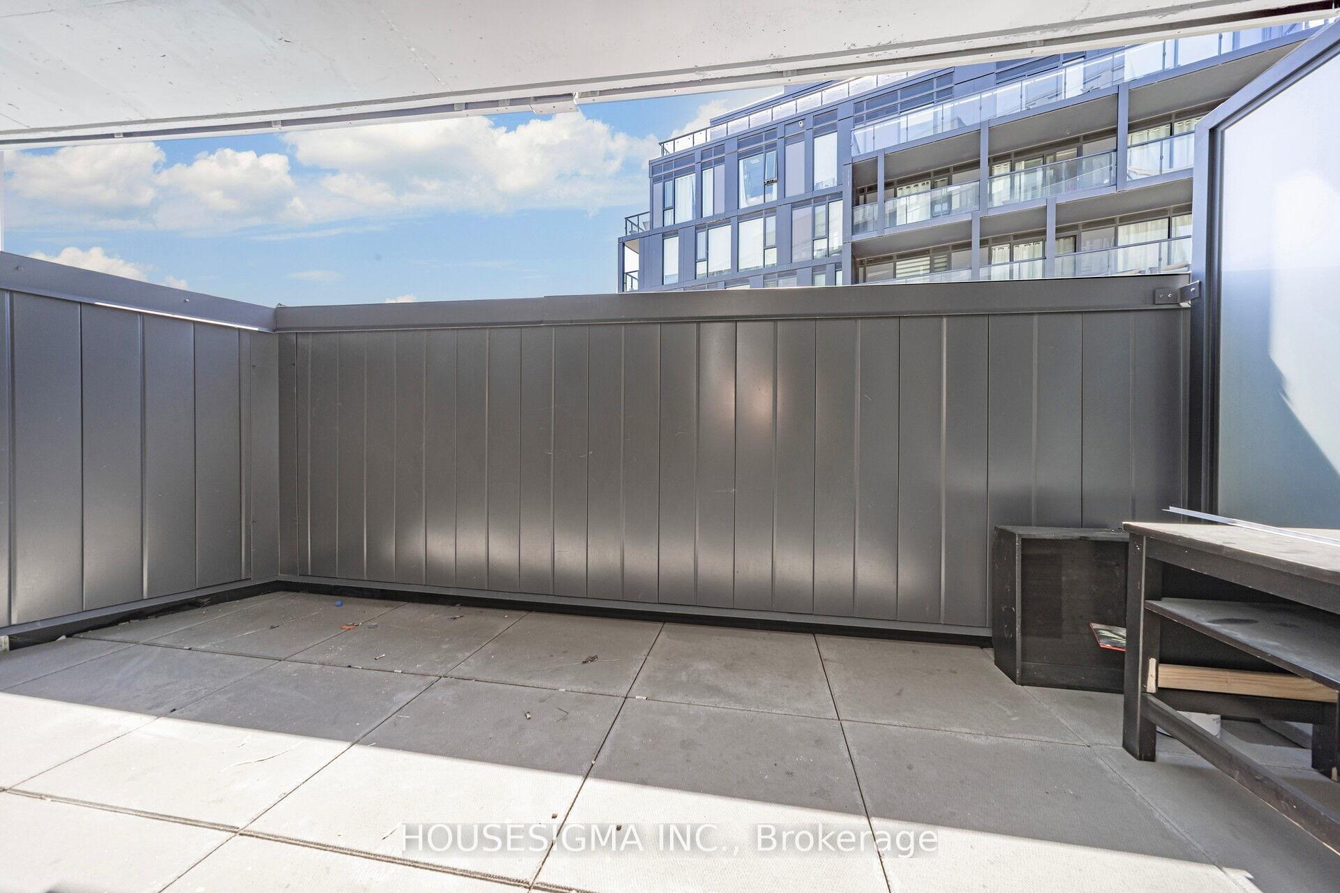 1 Bedroom Condo at 3200 Dakota, Burlington For sale