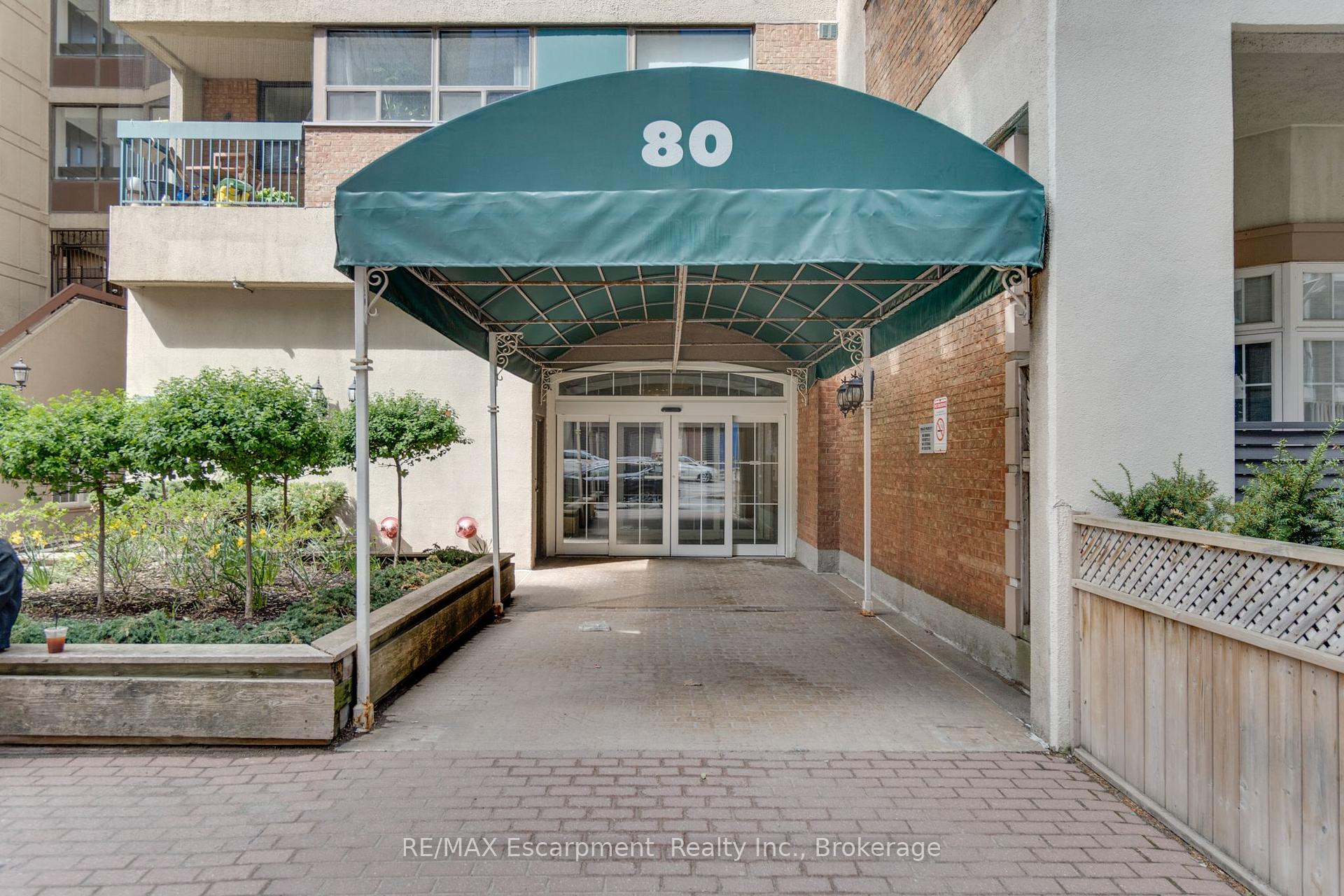 1 Bedroom Condo at 80 Saint Patrick, Toronto For sale