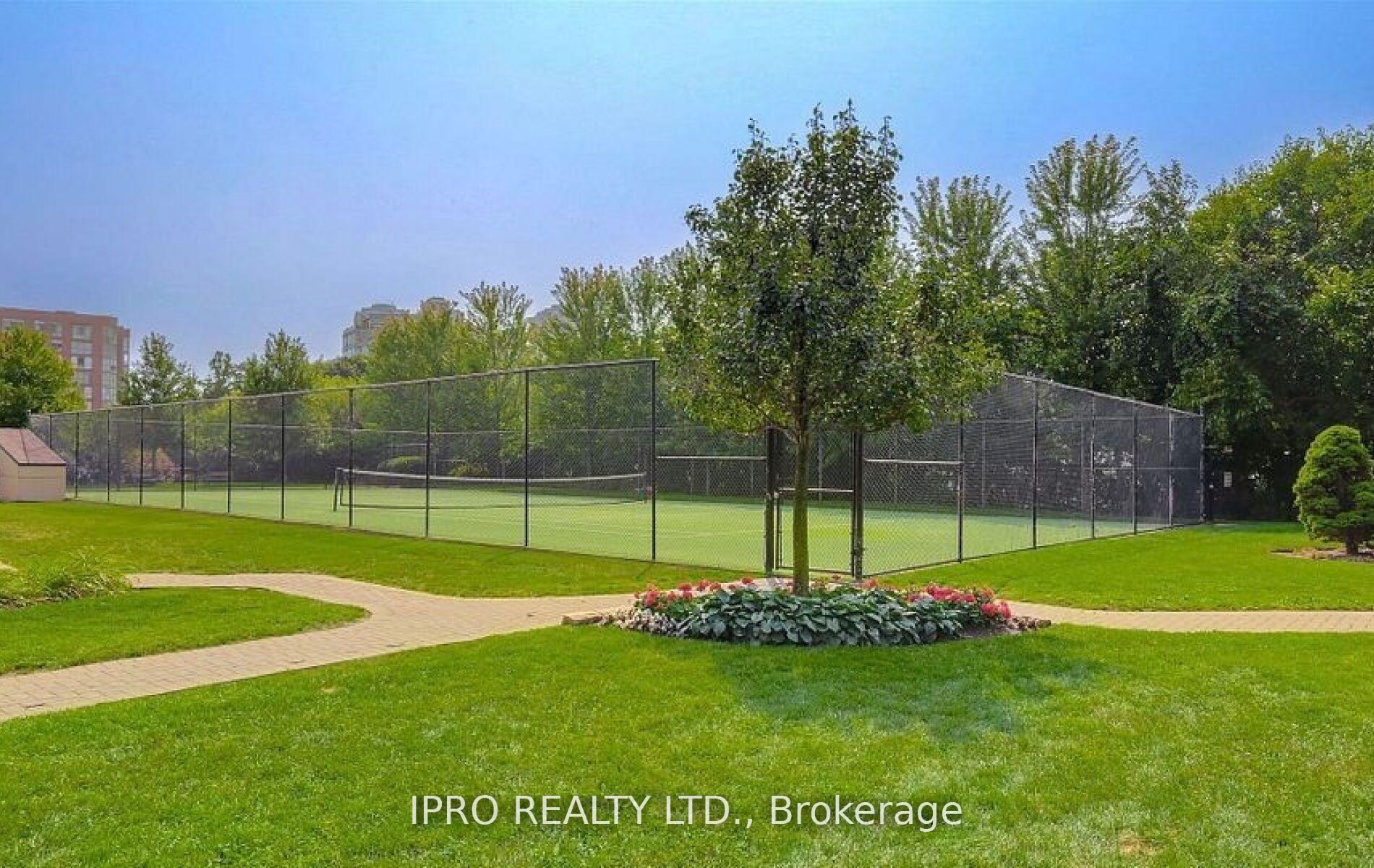 4 Bedrooms Condo at 60 Southport, Toronto For sale