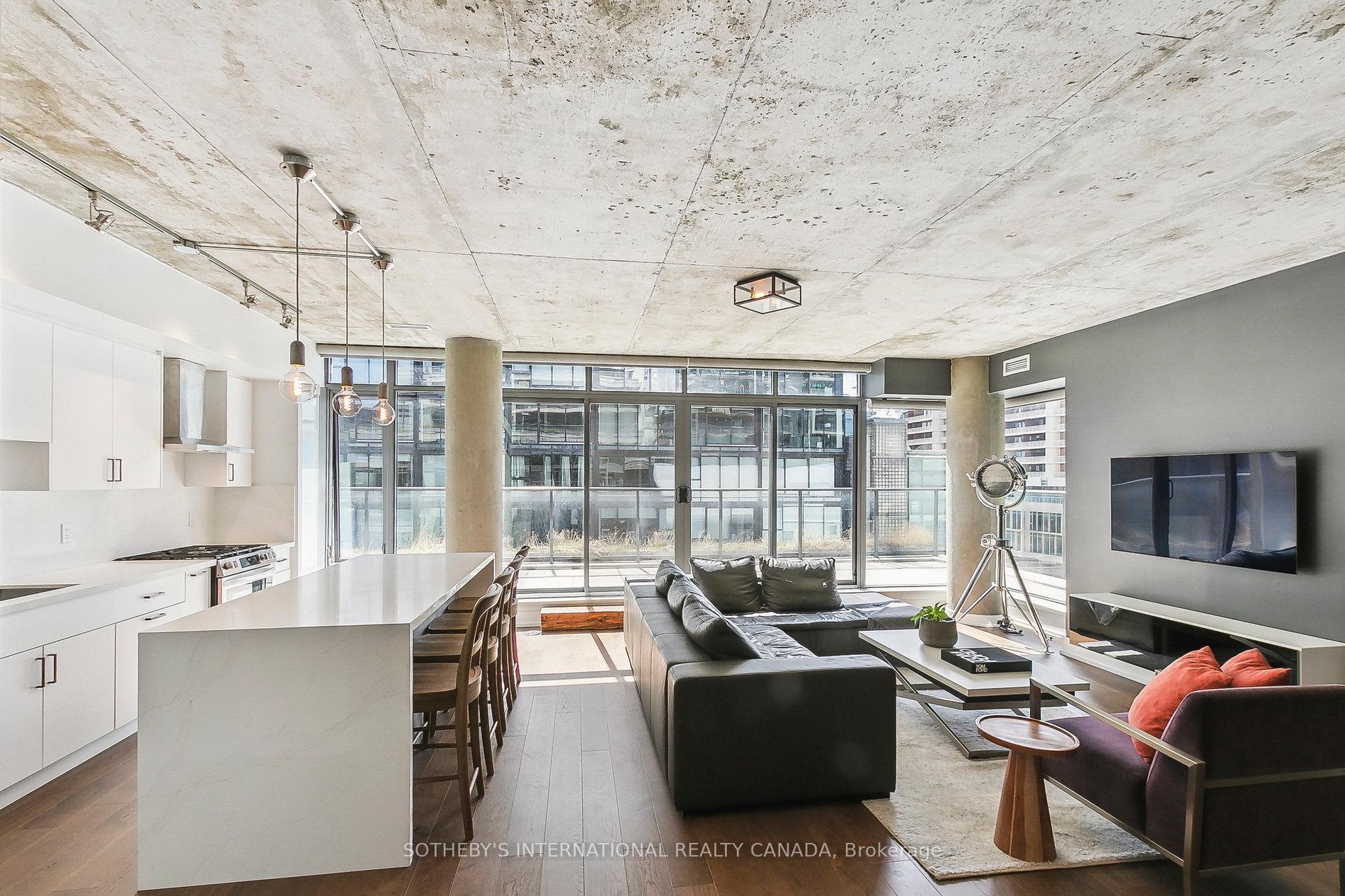 2 Bedrooms Condo at 650 King, Toronto For sale