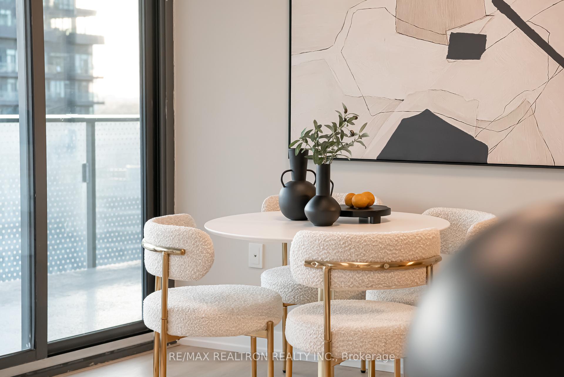3 Bedrooms Condo at 11 Wellesley, Toronto For sale