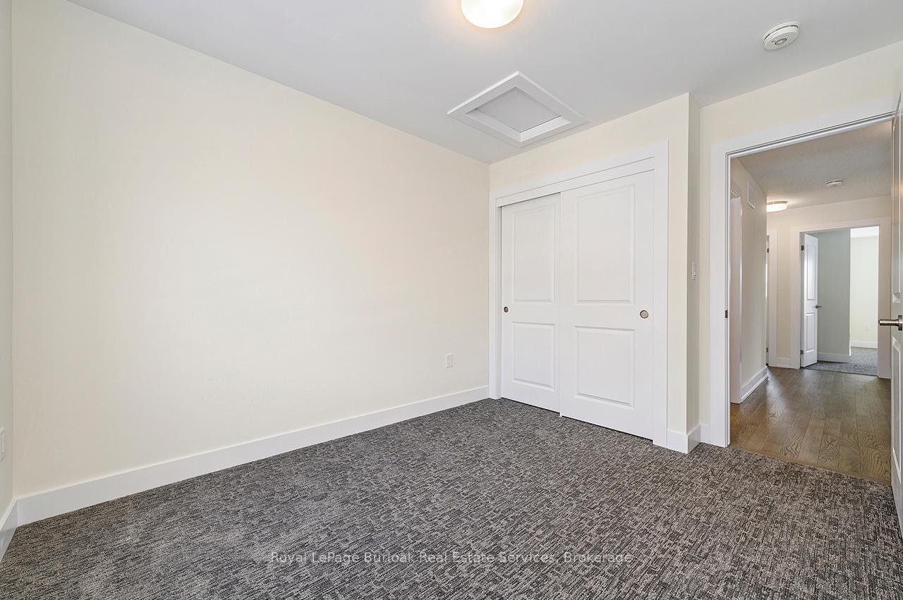 4 Bedrooms Condo at 2184 Postmaster,  Oakville For sale