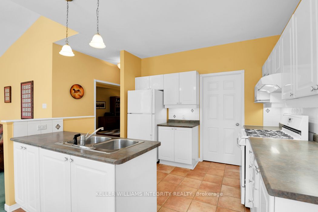 1042 Rocky Harbour Crescent