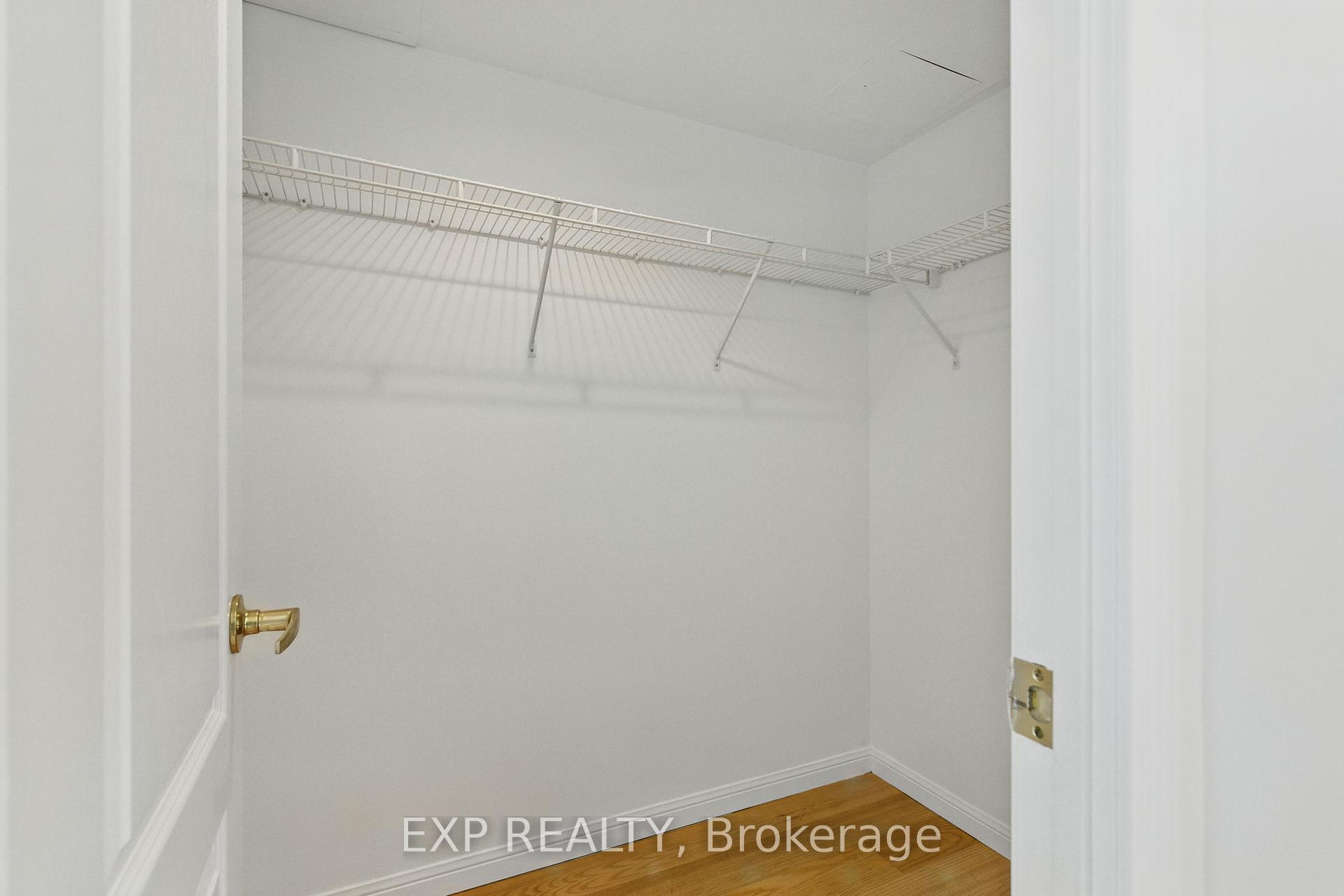 2 Bedrooms Condo at 18 Stafford, Toronto For sale