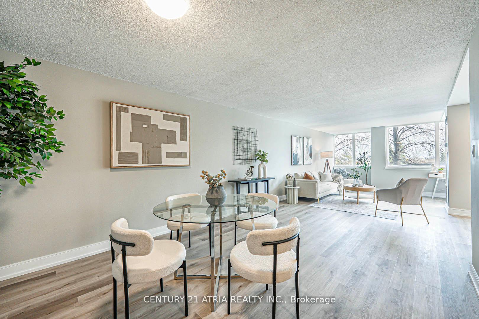2 Bedrooms Condo at 350 Webb, Mississauga For sale