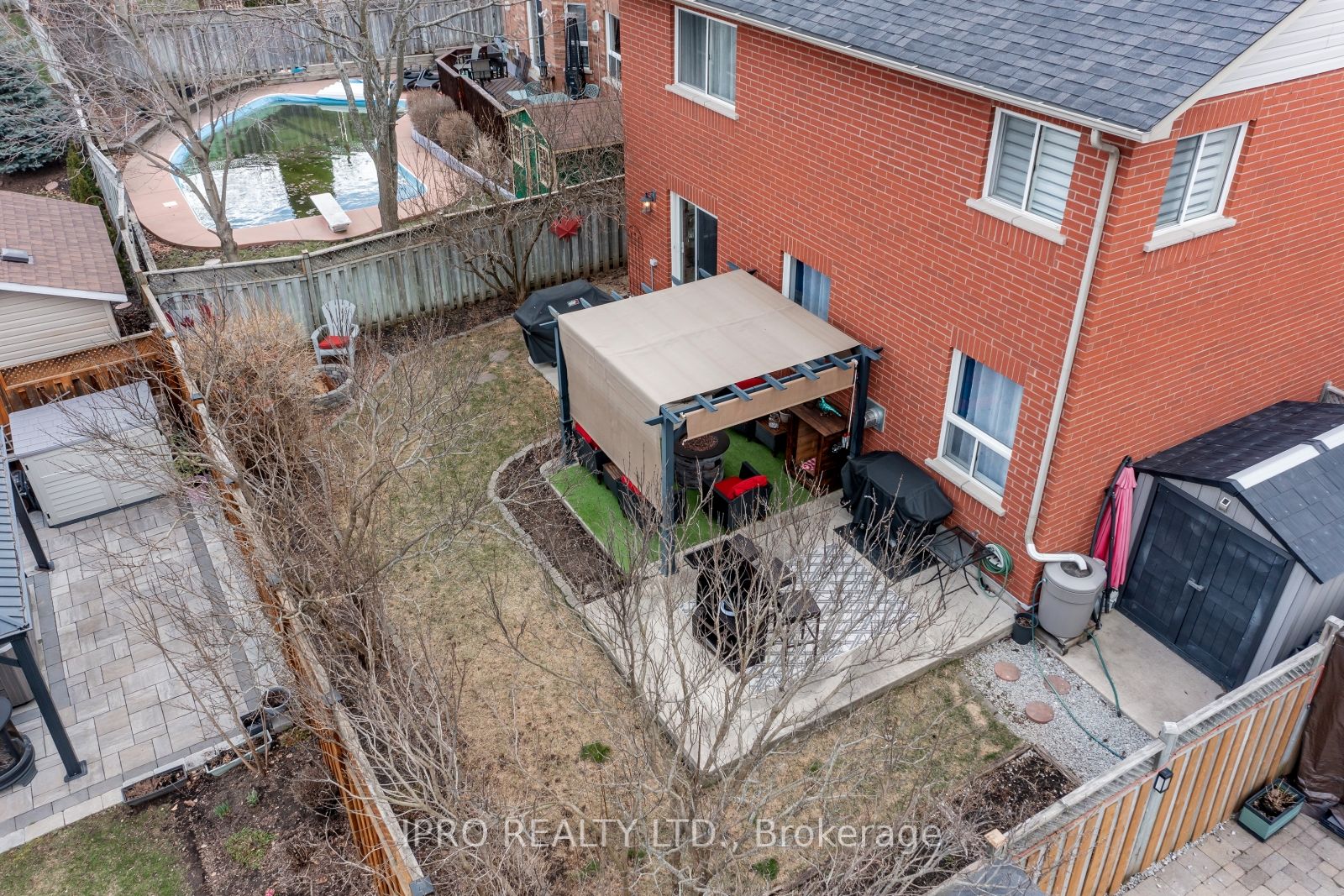 10 Berton Boulevard
