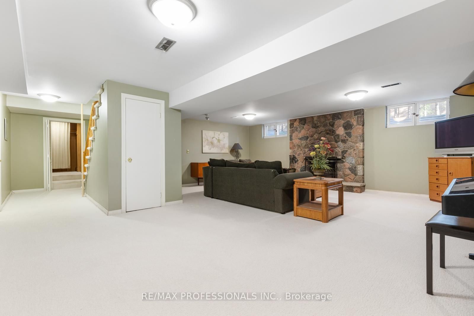 15 Warrender Avenue