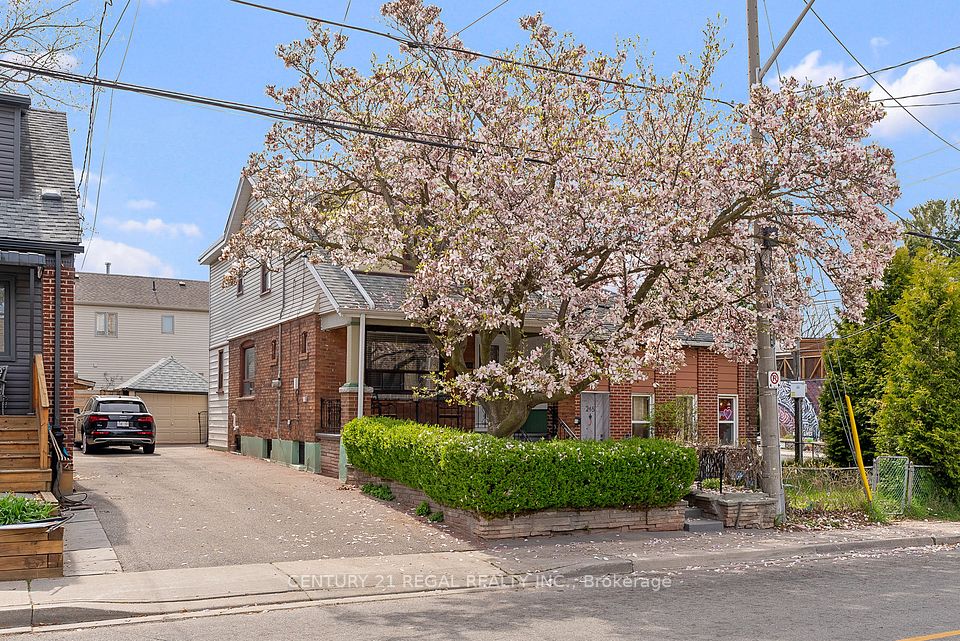 246 Westlake Avenue, Toronto, ON M4C 4T2