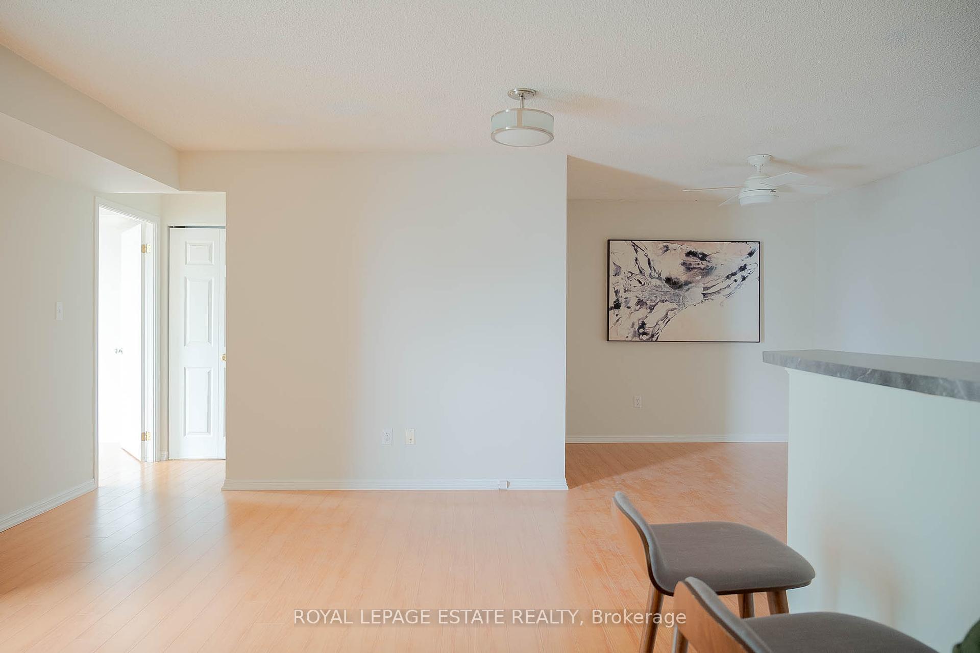 3 Bedrooms Condo at 23 Lorraine,  Toronto For sale