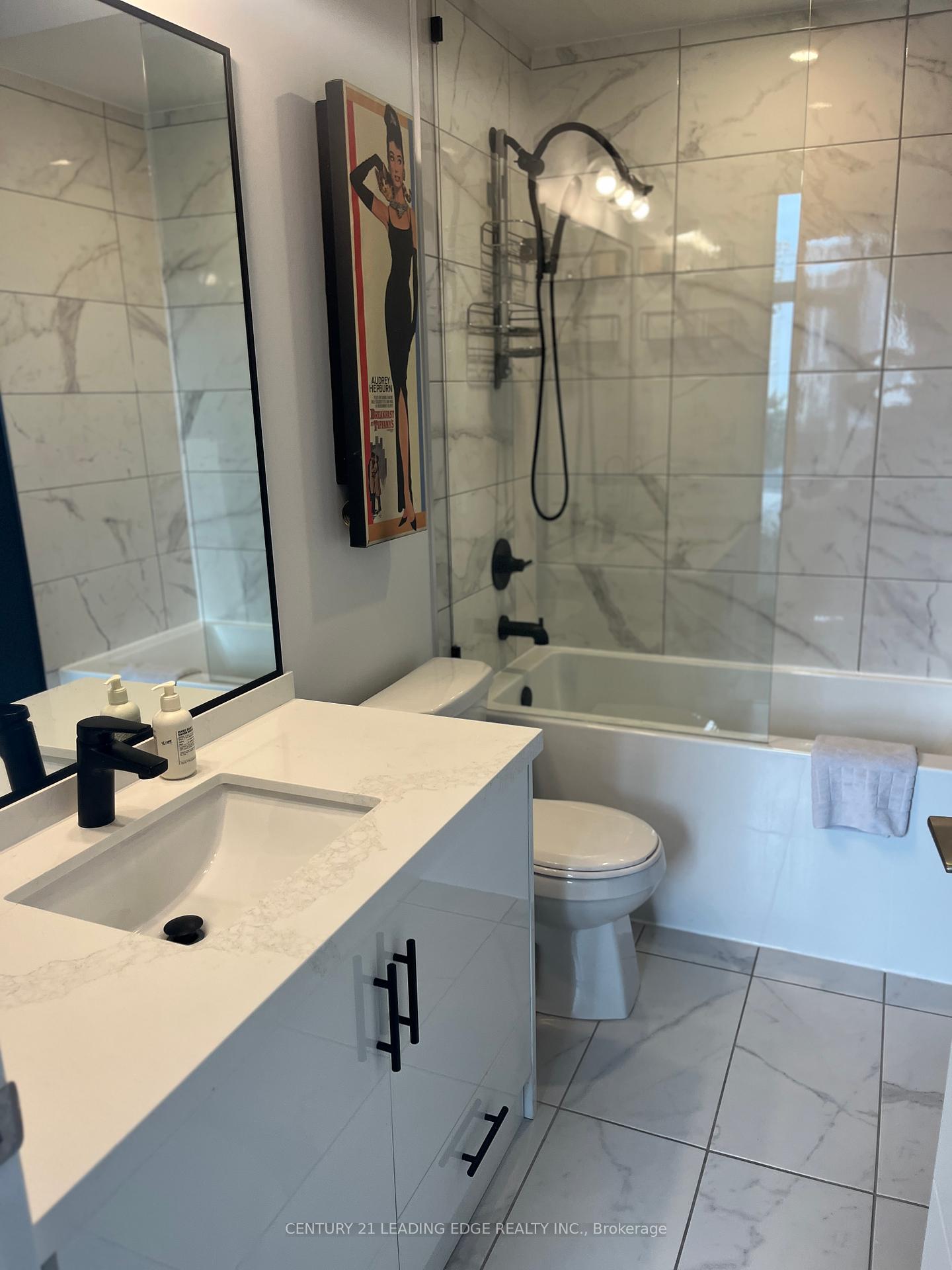 2 Bedrooms Condo at 460 Adelaide,  Toronto For sale