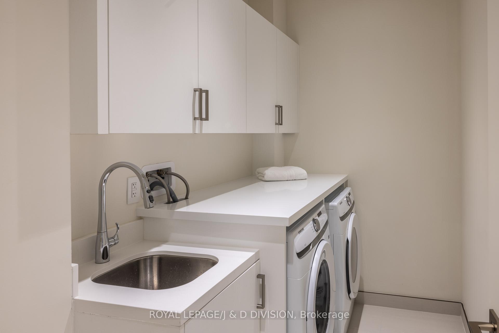 3 Bedrooms Condo at 1 Strathgowan, Toronto For sale