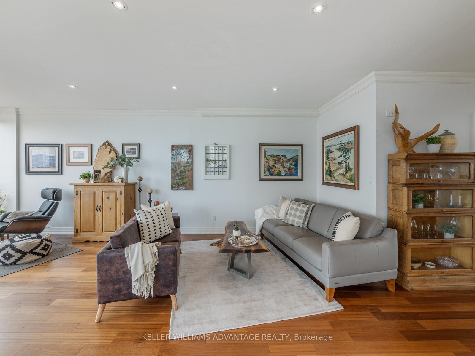 3 Bedrooms Condo at 20 Guildwood,  Toronto For sale