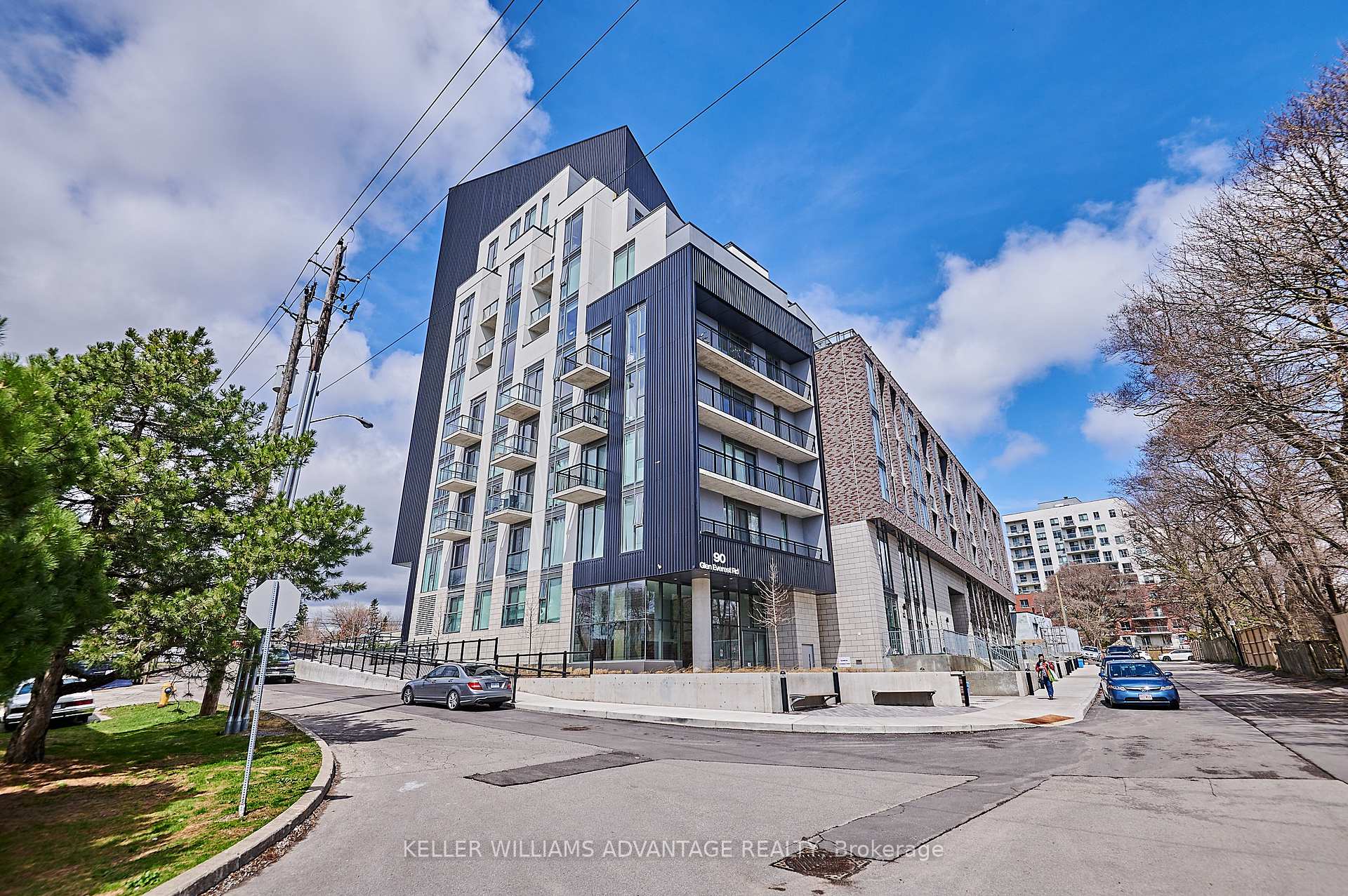 2 Bedrooms Condo at 90 Glen Everest,  Toronto For sale