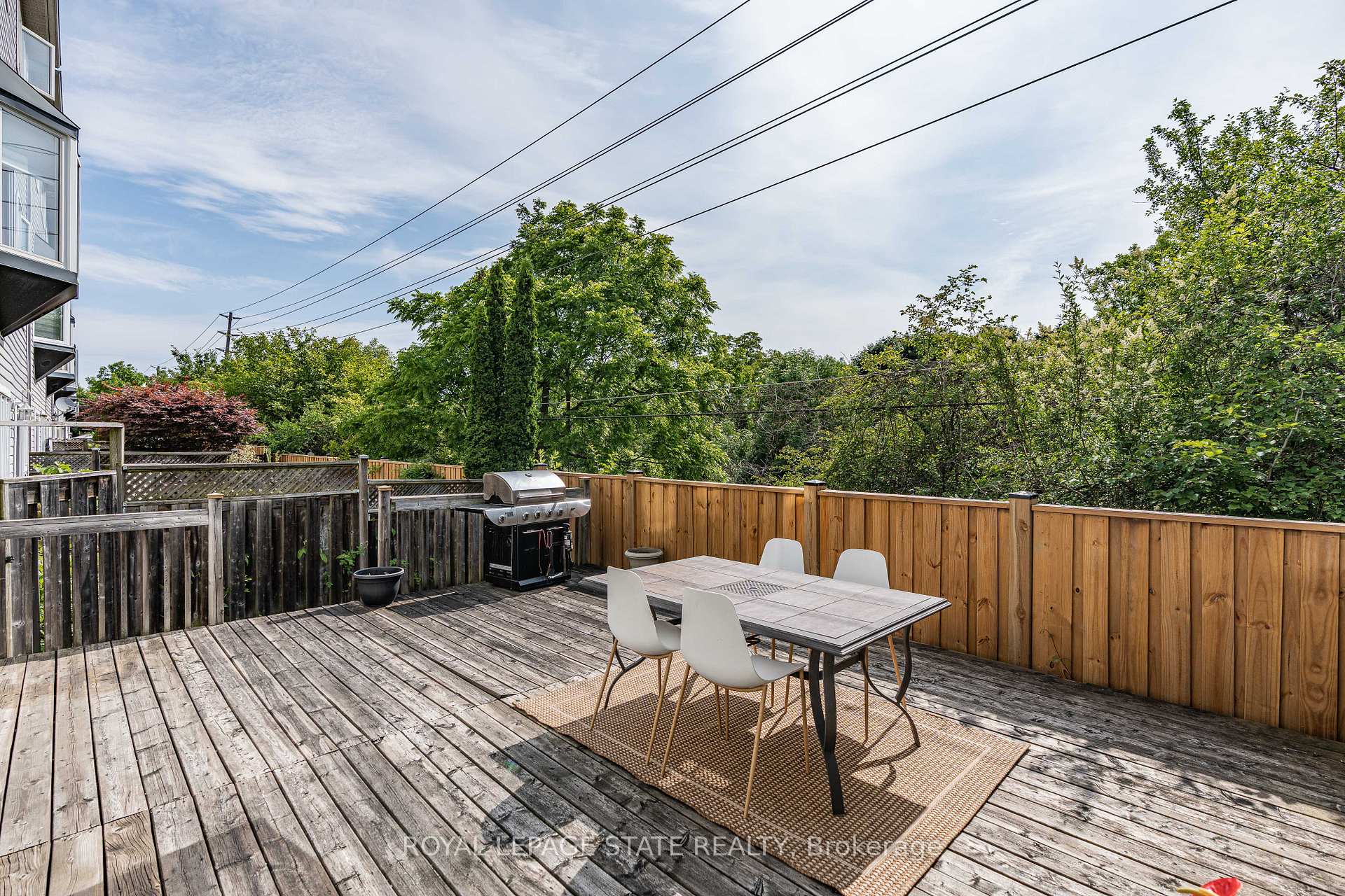 3 Bedrooms Condo at 5090 Fairview, Burlington For sale
