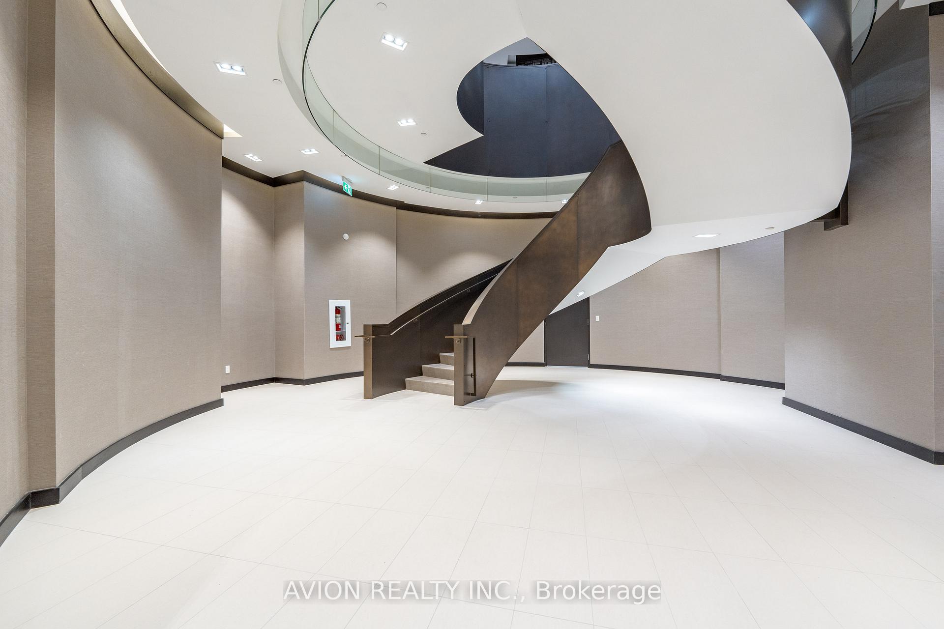 3 Bedrooms Condo at 501 yonge, Toronto For sale