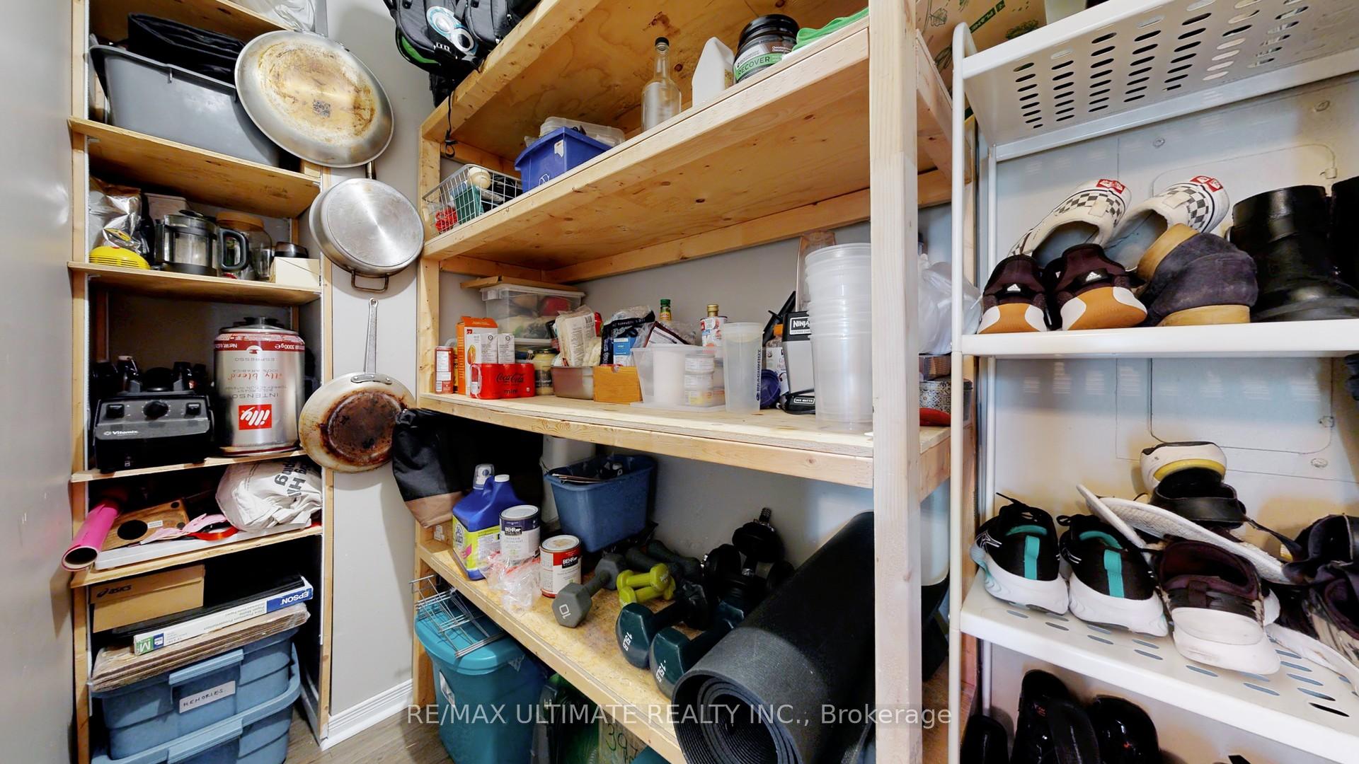 2 Bedrooms Condo at 135 Marlee, Toronto For sale