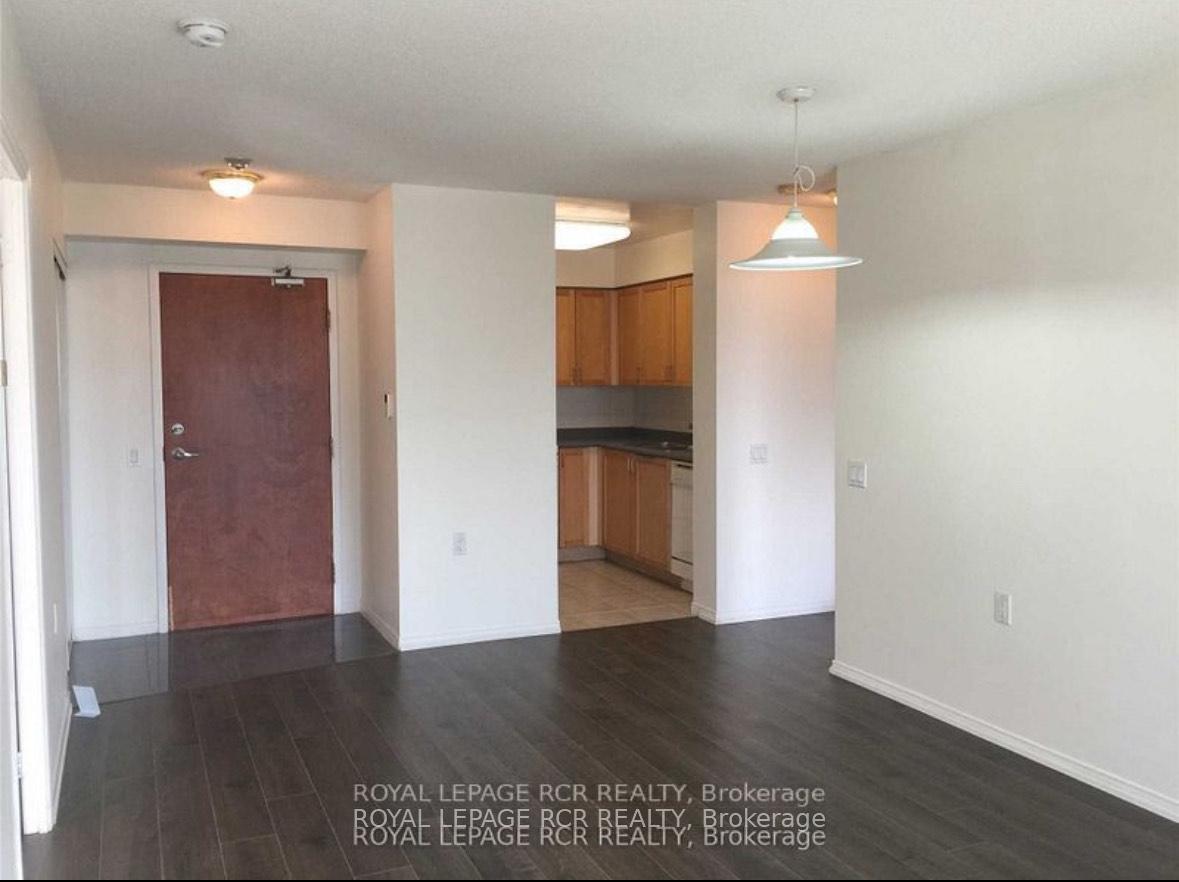 2 Bedrooms Condo at 35 Finch,  Toronto For sale