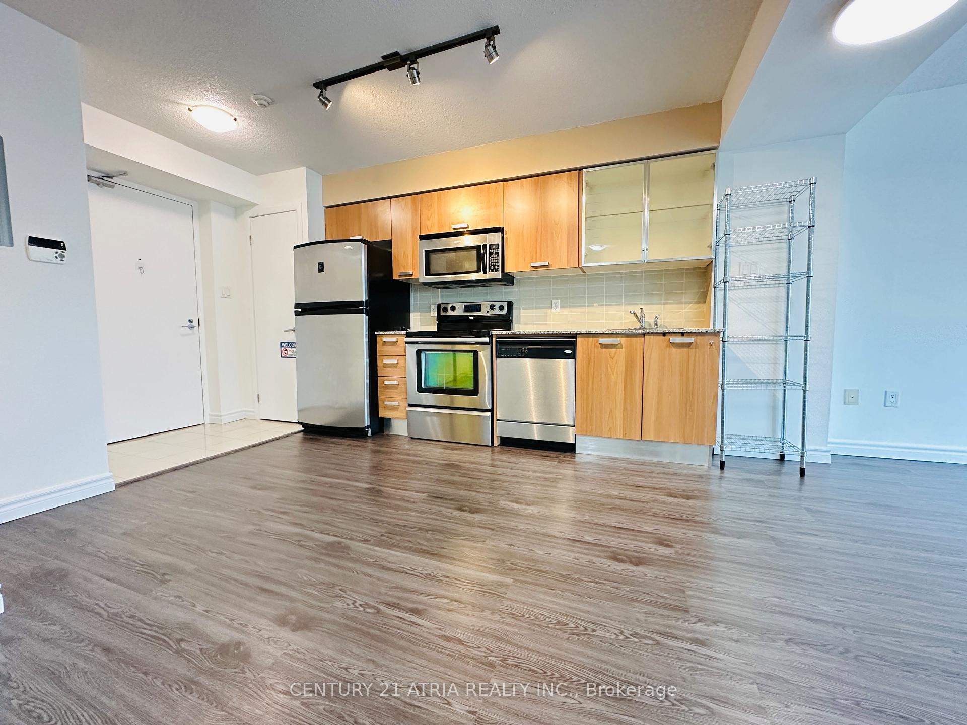 2 Bedrooms Condo at 37 Grosvenor,  Toronto For sale