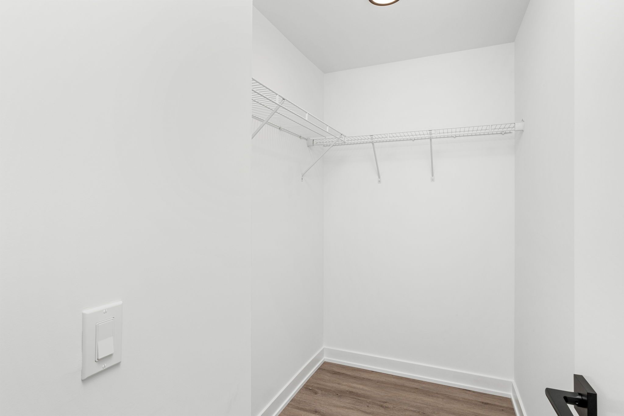 327 King Street W 4205