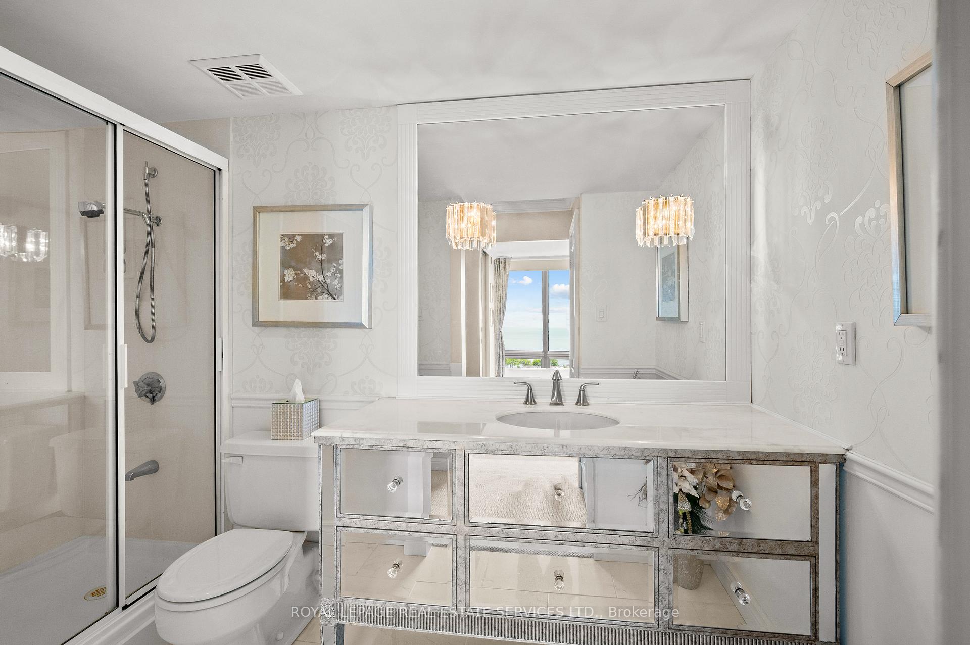 2 Bedrooms Condo at 2185 Marine, Oakville For sale