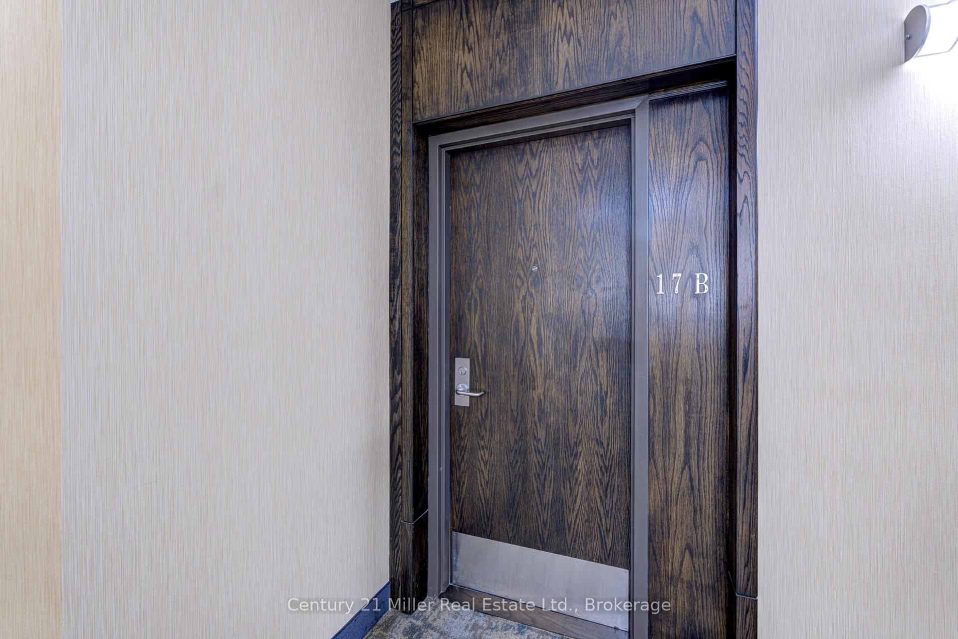 2 Bedrooms Condo at 67 Caroline, Hamilton For sale