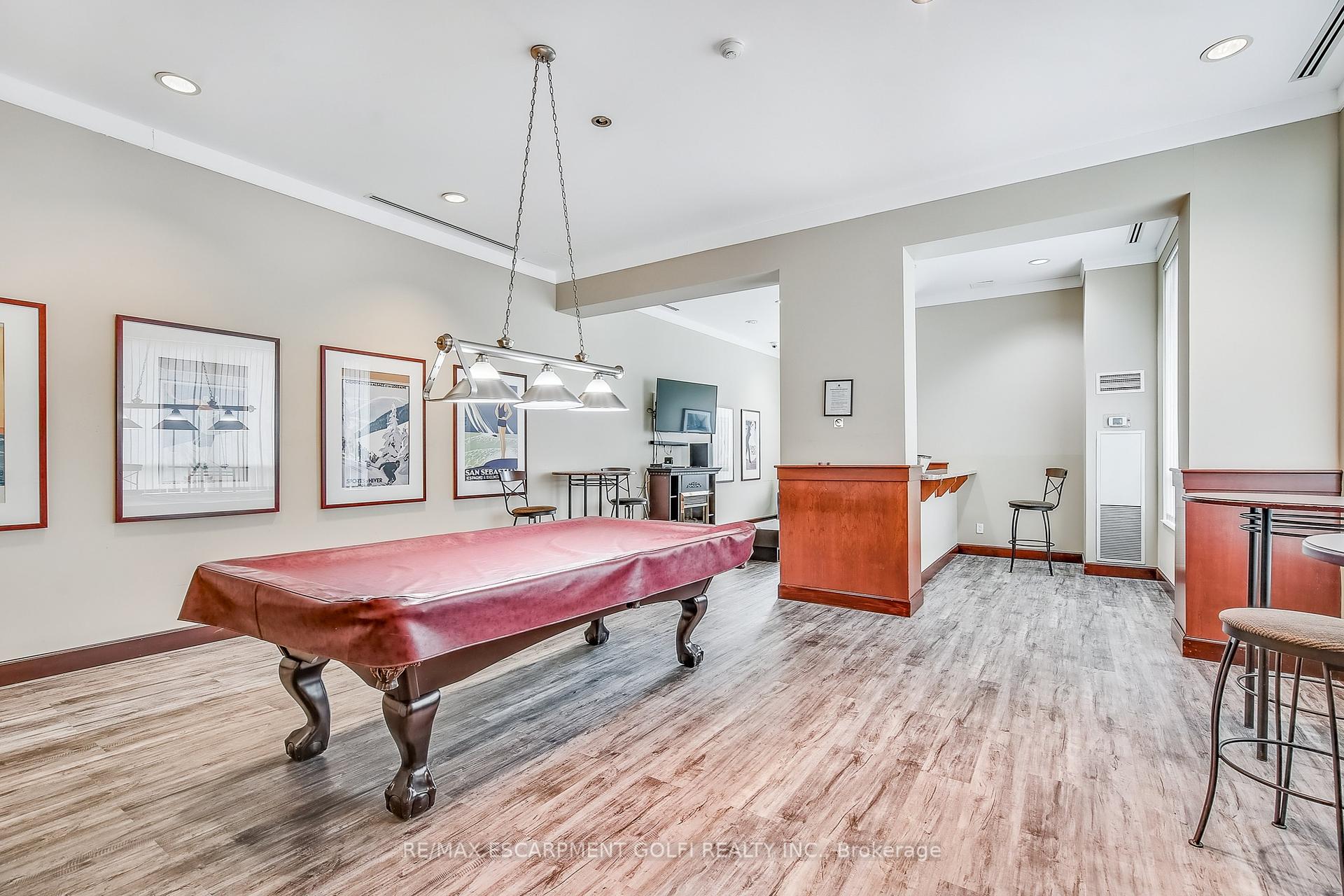 1 Bedroom Condo at 1359 Rathburn, Mississauga For sale