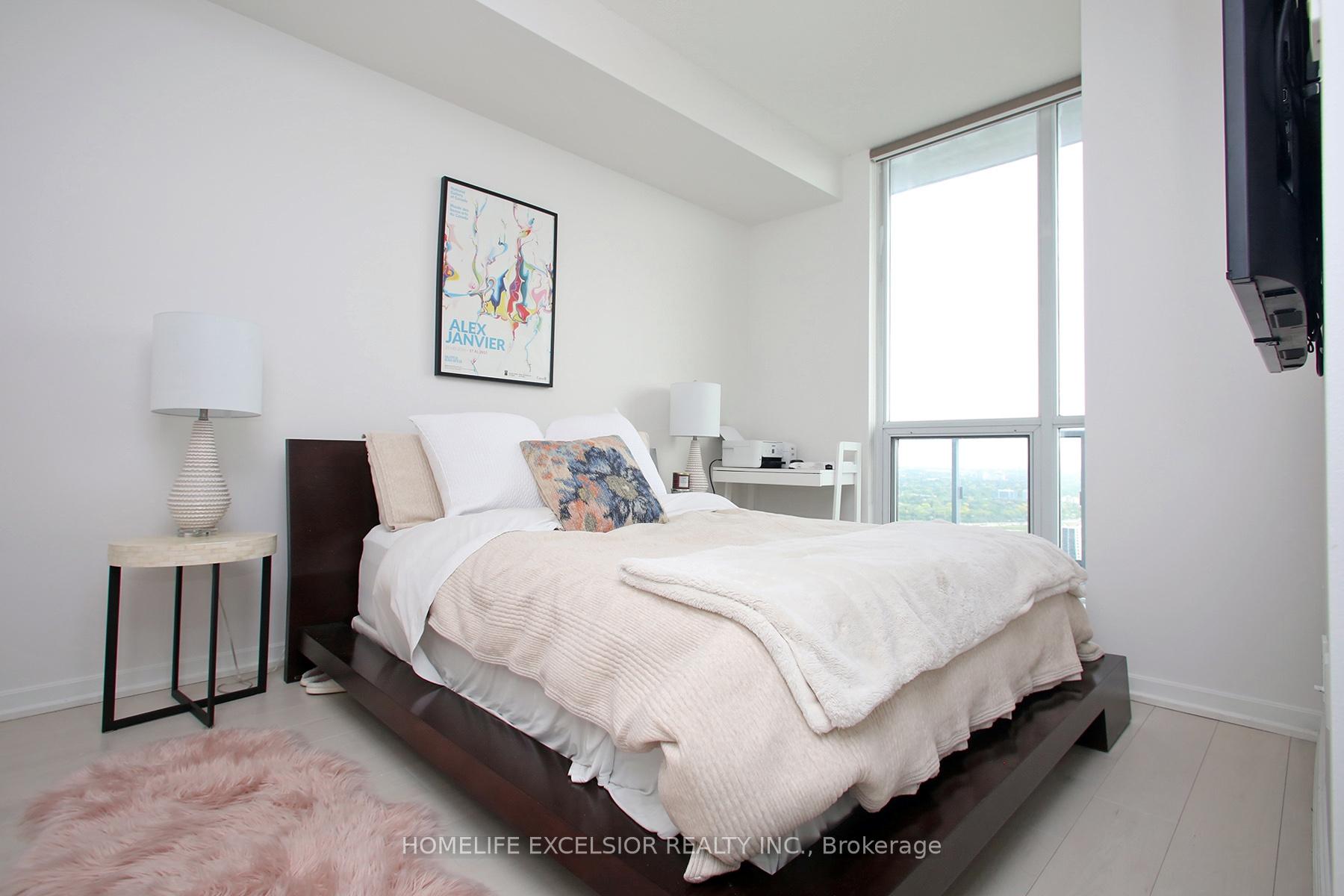 2 Bedrooms Condo at 70 Forest Manor, Toronto For sale