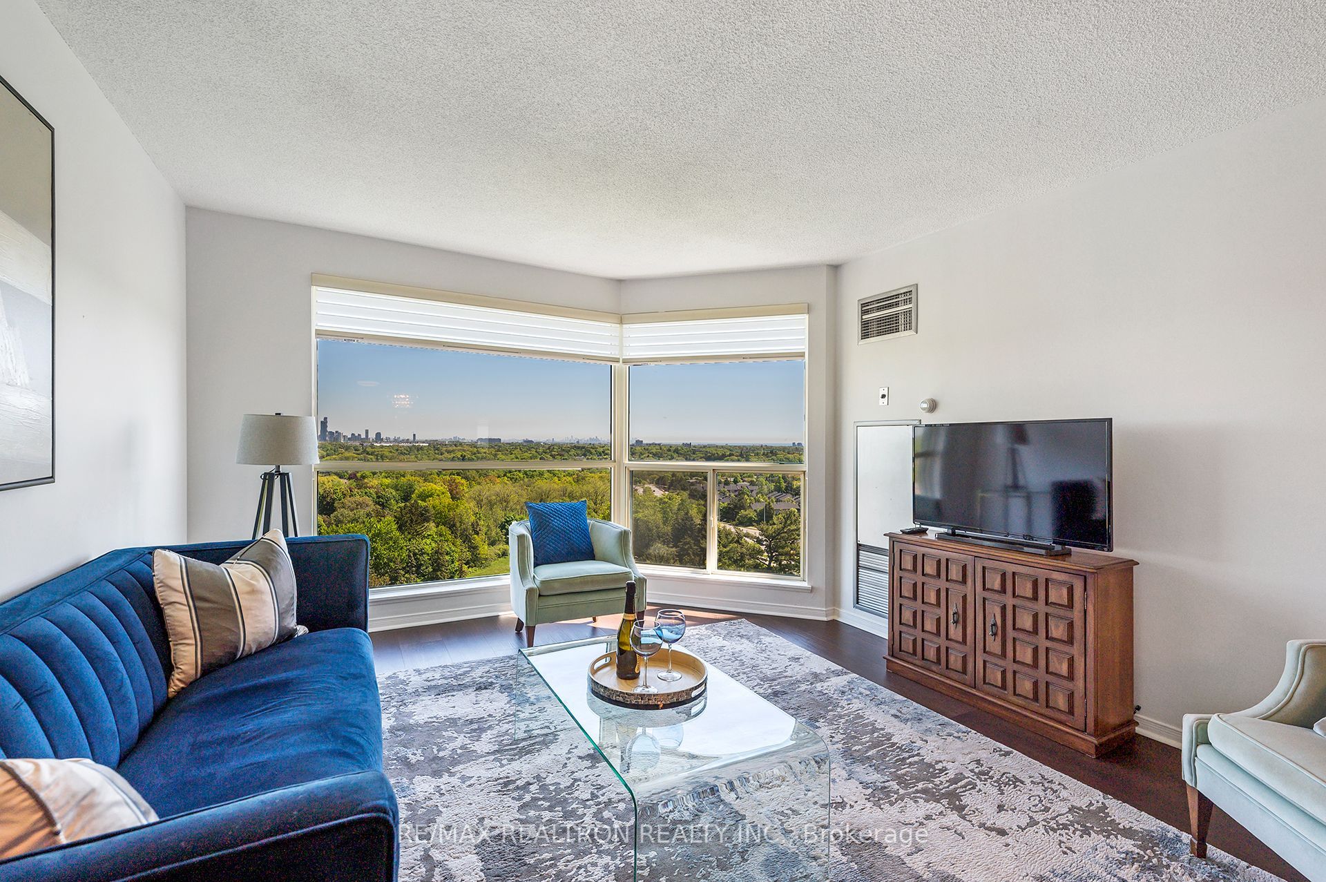 2155 Burnhamthorpe Road W, #1301
