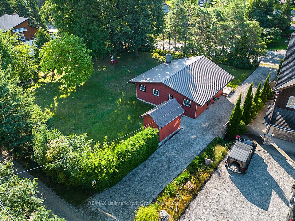104 RIDGEVIEW