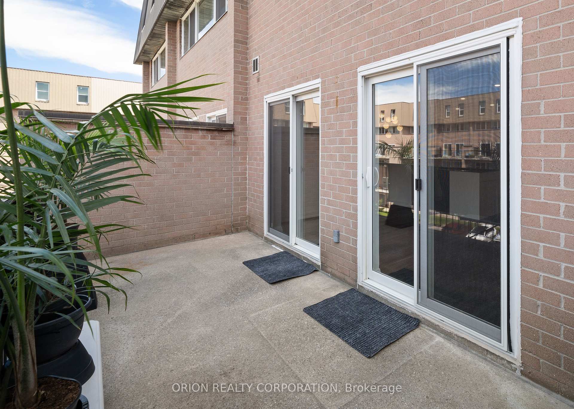 4 Bedrooms Condo at 165 Cherokee, Toronto For sale