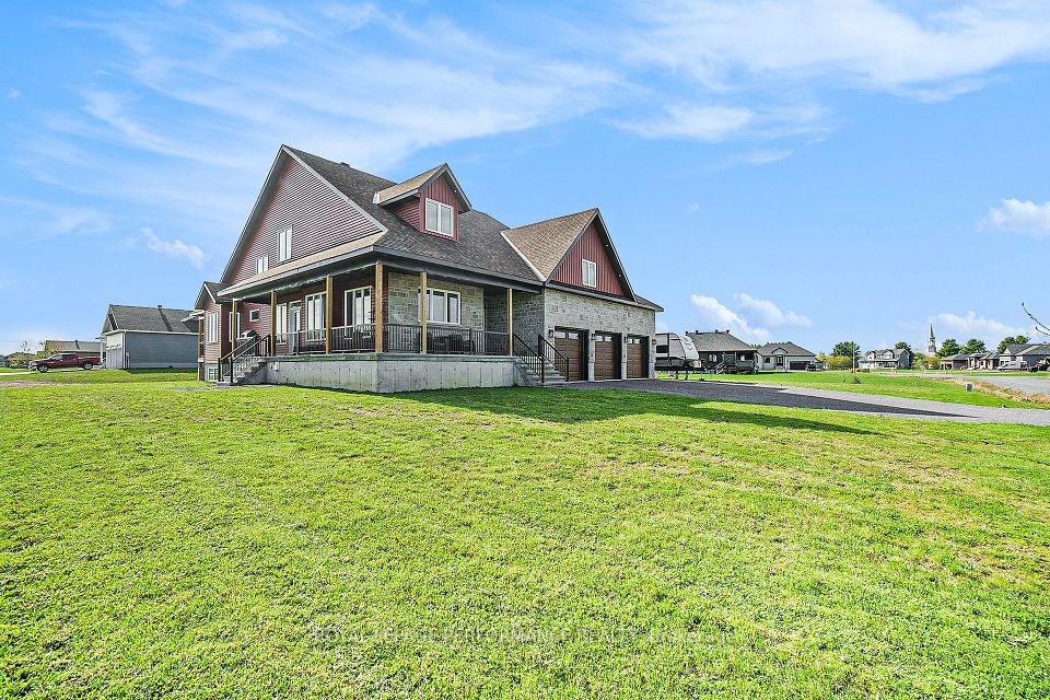 209 Des Violettes Street, Clarence-Rockland, ON K0A 2A0
