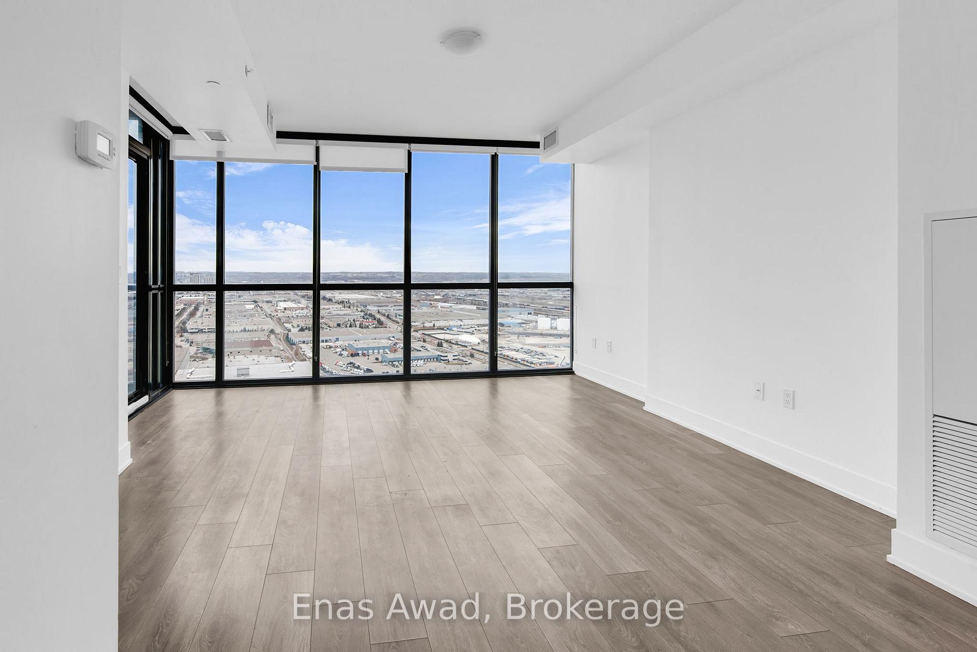 2 Bedrooms Condo at 2916 Highway 7,  Vaughan For sale