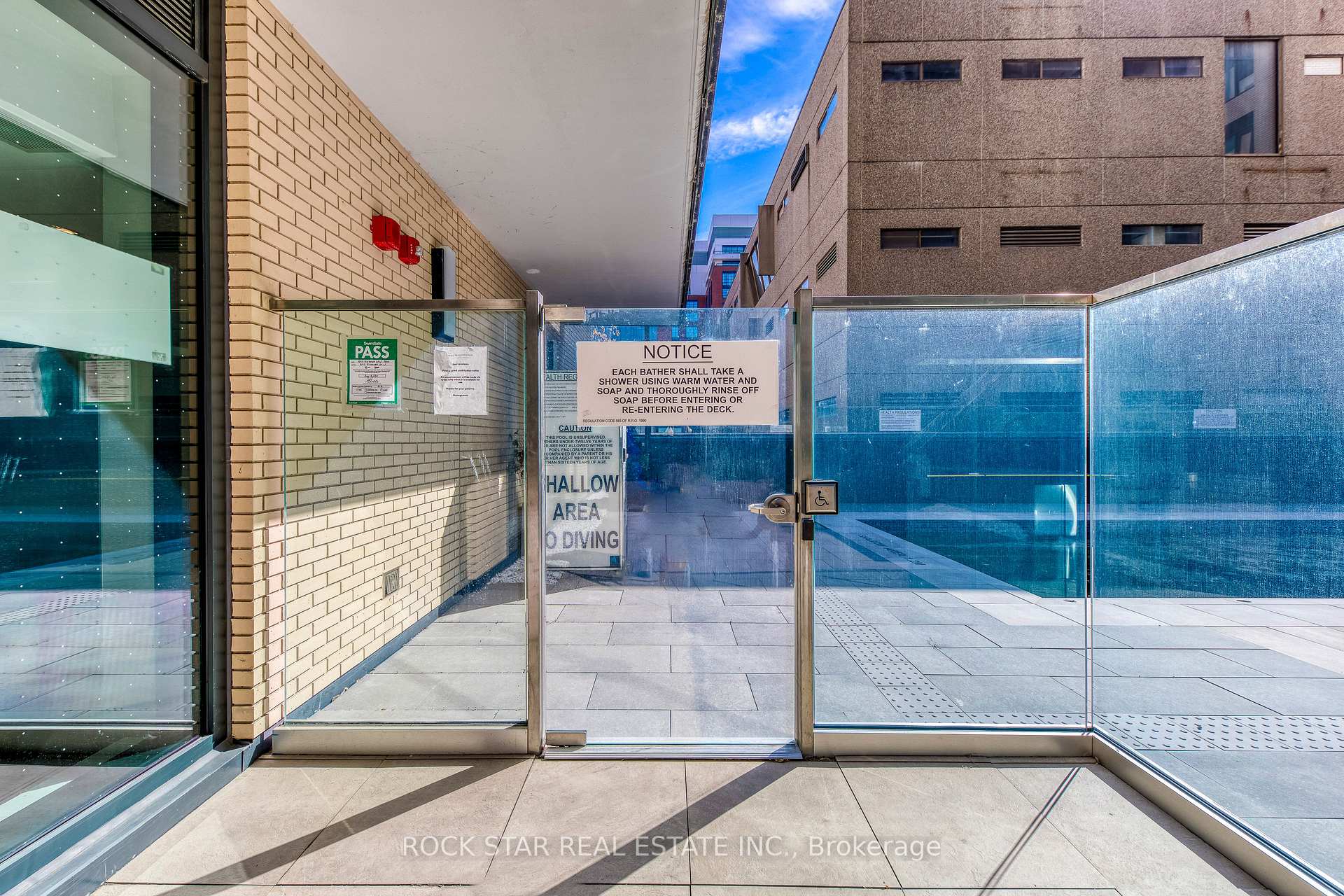 2 Bedrooms Condo at 543 Richmond,  Toronto For sale