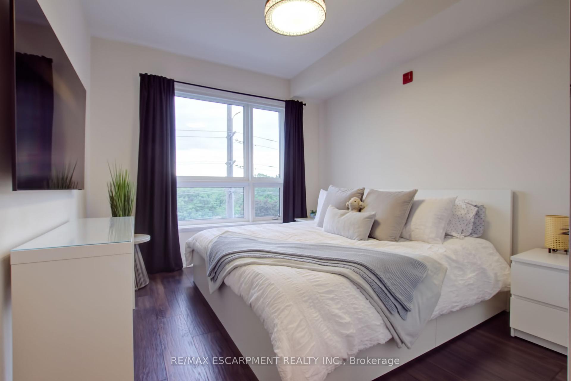 1 Bedroom Condo at 320 Plains, Burlington For sale