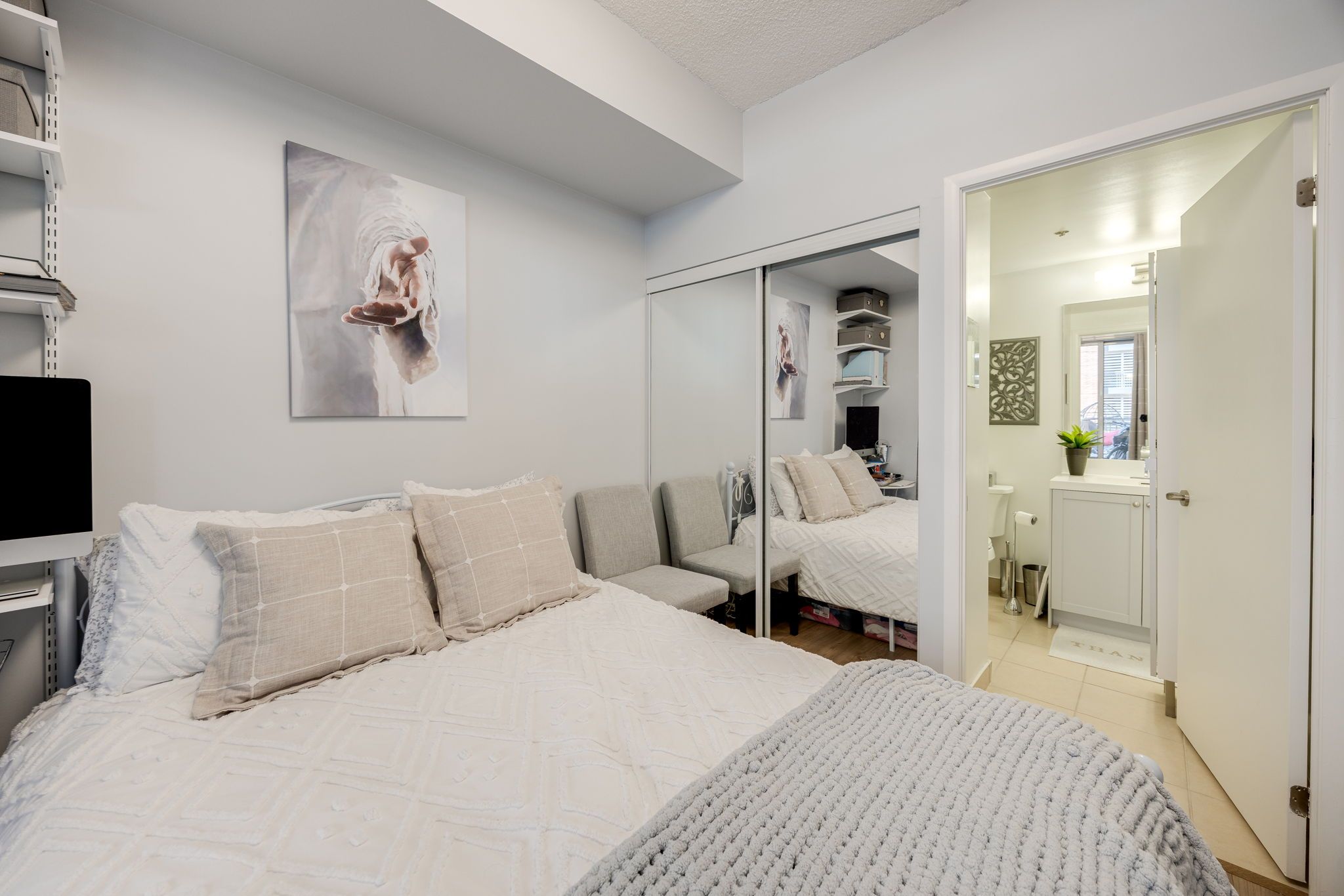 830 Lawrence Avenue W 231