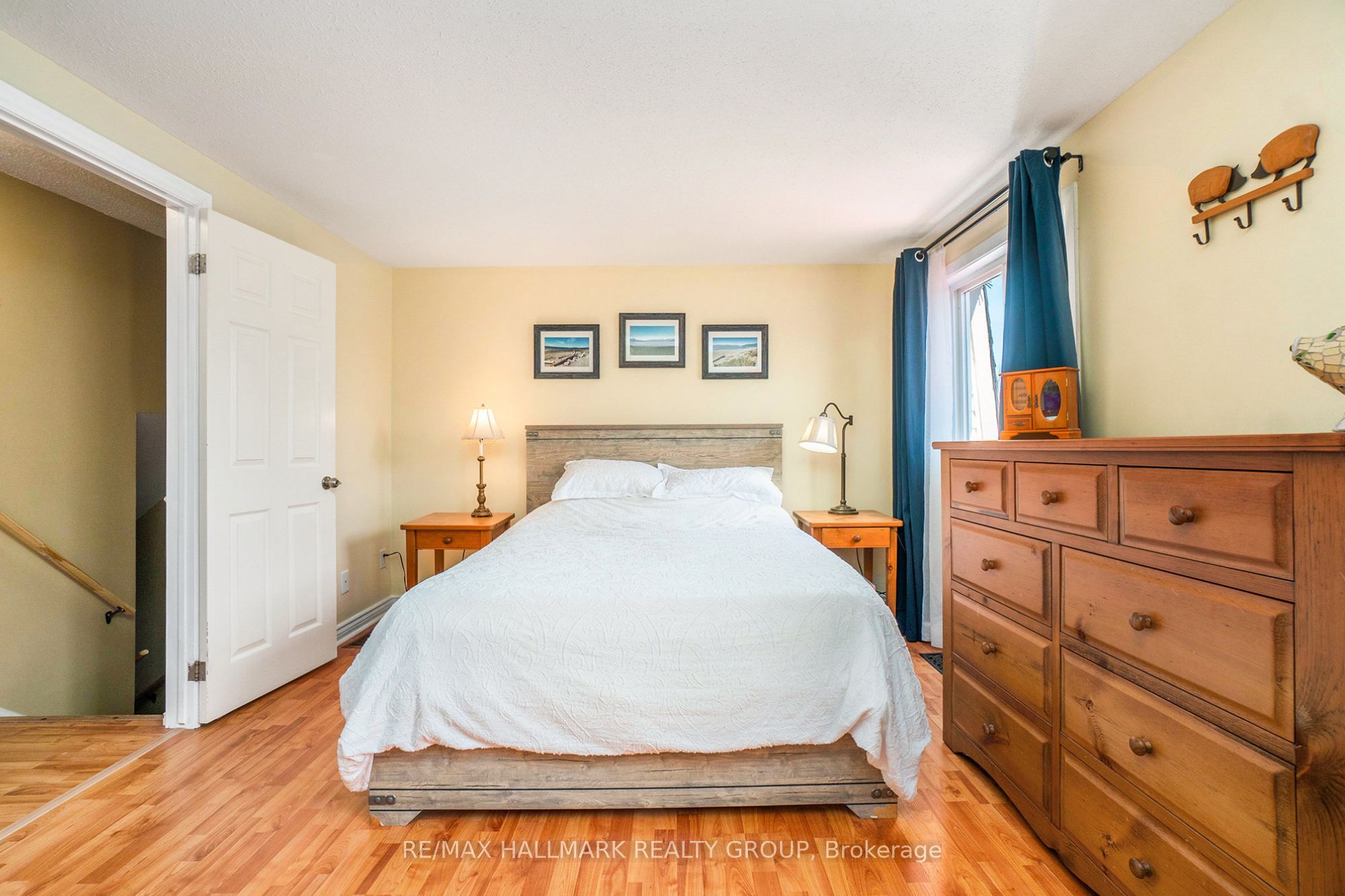 #D - 27 Sonnet Crescent, BellsCornersandSouthtoFallowfield, ON K2H 8W8