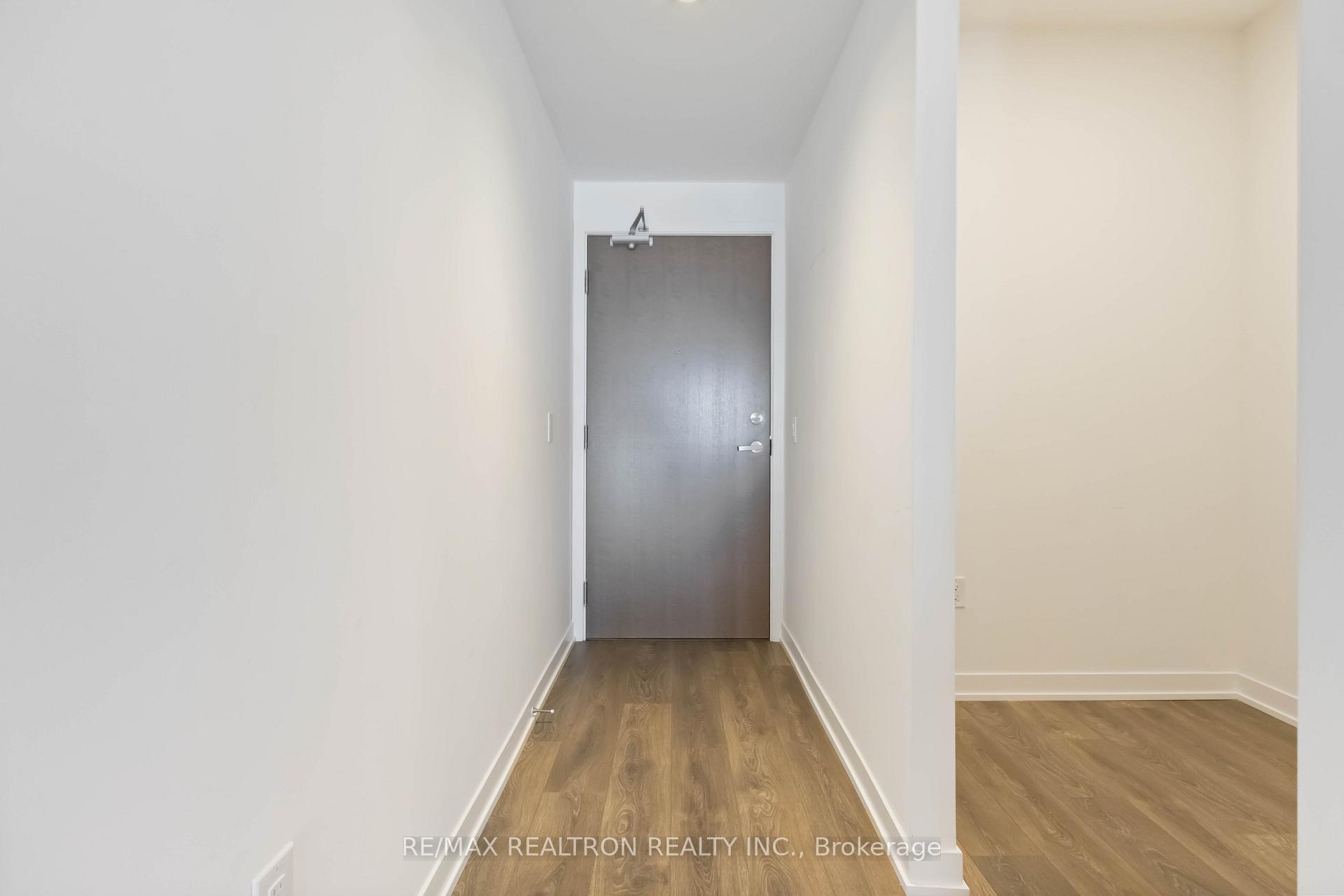 2 Bedrooms Condo at 20 Richardson, Toronto For sale