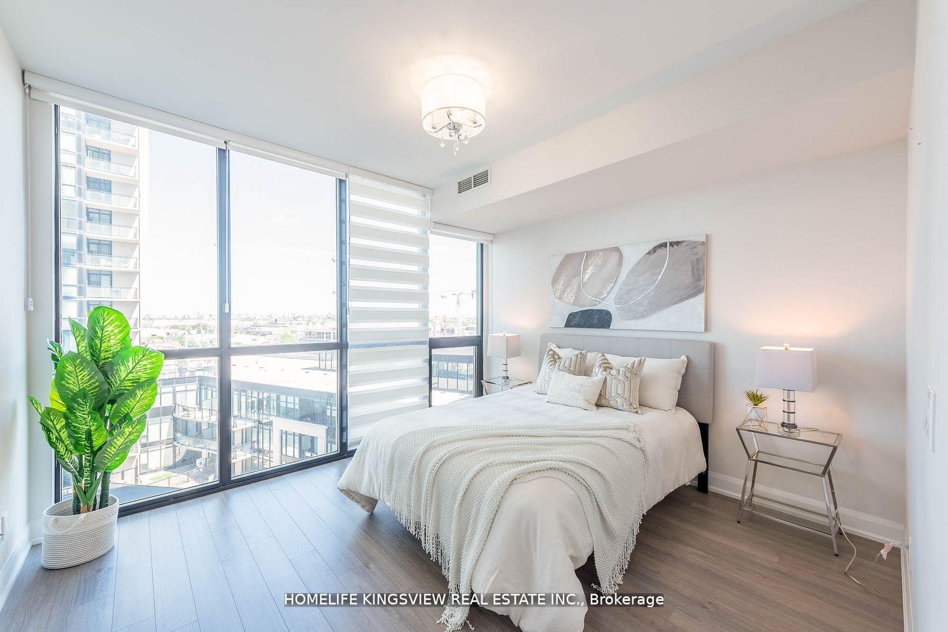 3 Bedrooms Condo at 2910 Highway 7,  Vaughan For sale