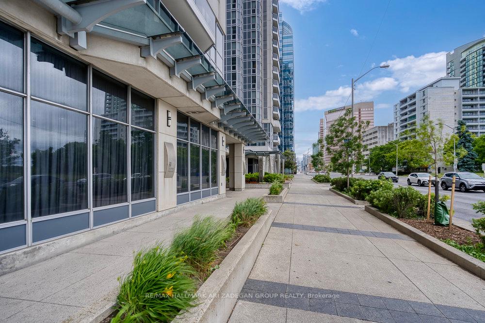 3 Bedrooms Condo at 5791 Yonge, Toronto For sale