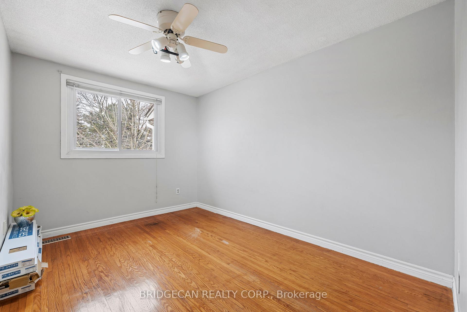 3 Bedrooms Condo at 151 Gateshead,  Hamilton For sale