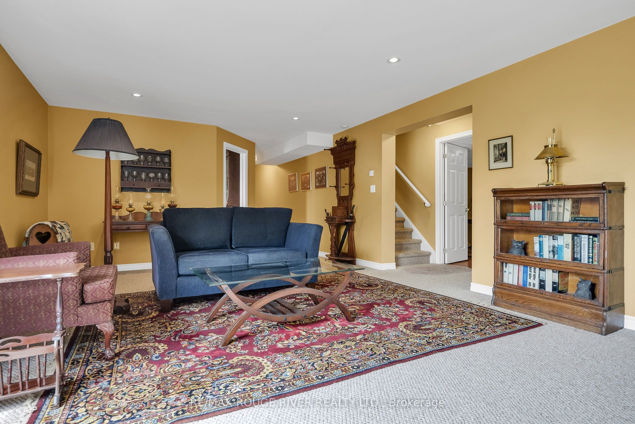 8 Sunrise Court