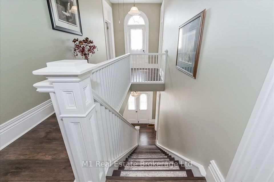 119 John Street W