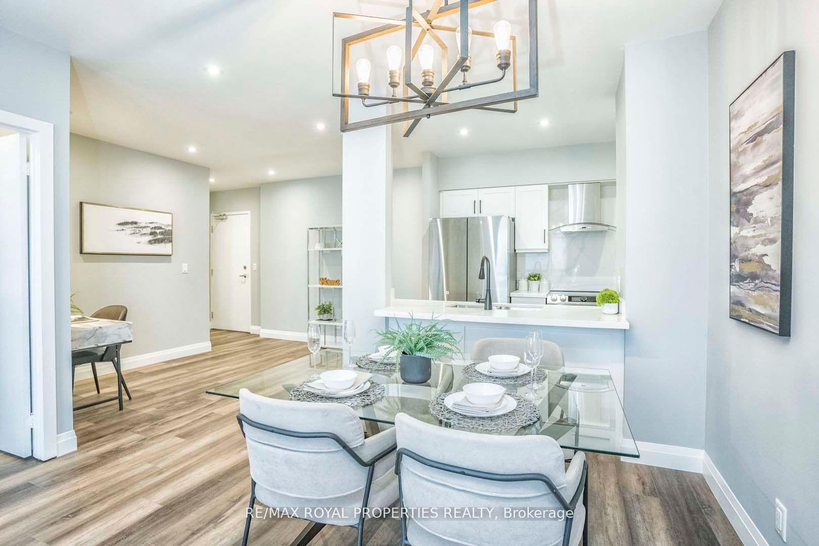 3 Bedrooms Condo at 38 Lee Centre,  Toronto For sale
