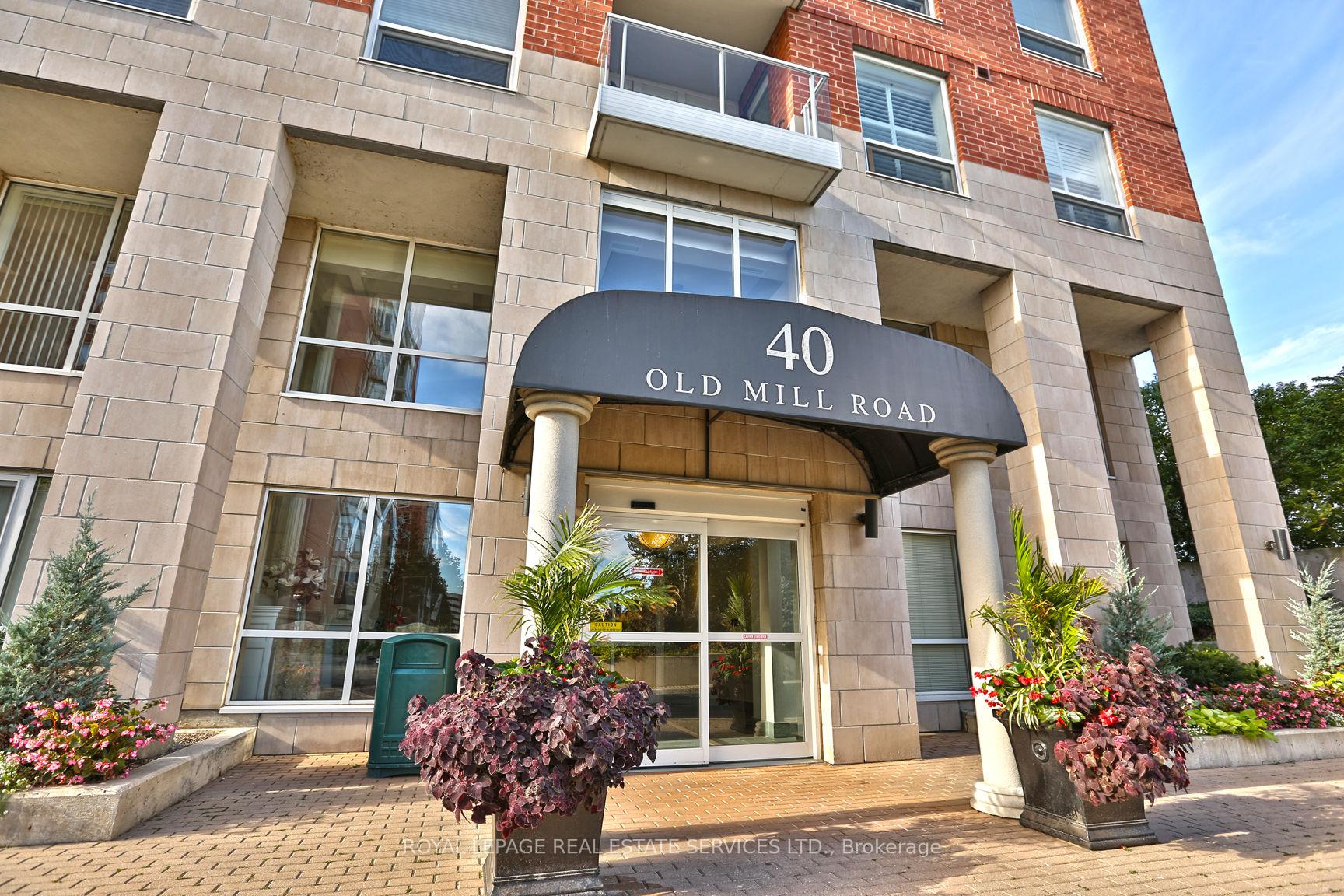 2 Bedrooms Condo at 40 Old Mill, Oakville For sale